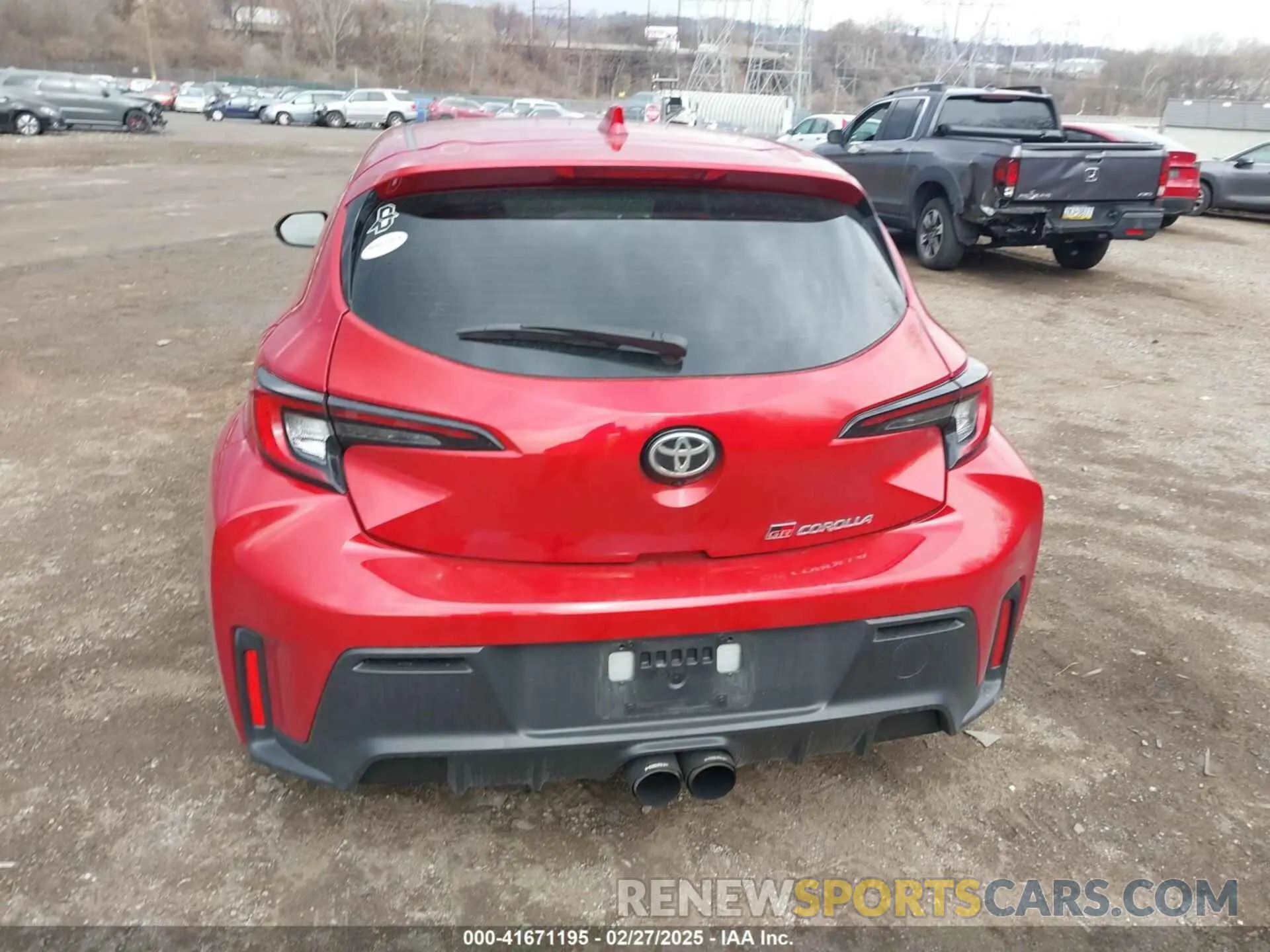 17 fotografías del automóvil dañado JTNABAAE1PA006565 TOYOTA GR COROLLA 2023