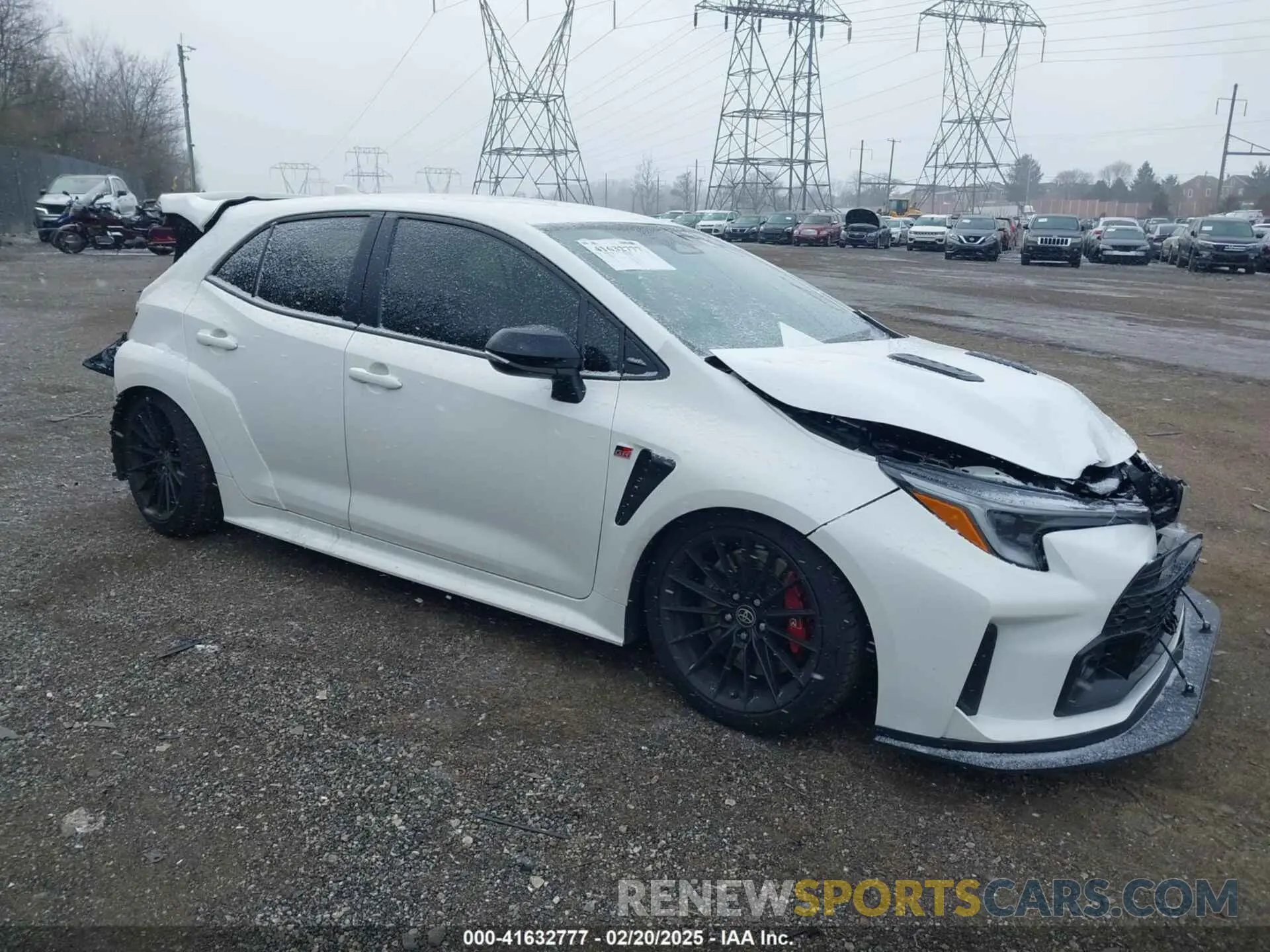 1 fotografías del automóvil dañado JTNABAAE4PA003143 TOYOTA GR COROLLA 2023