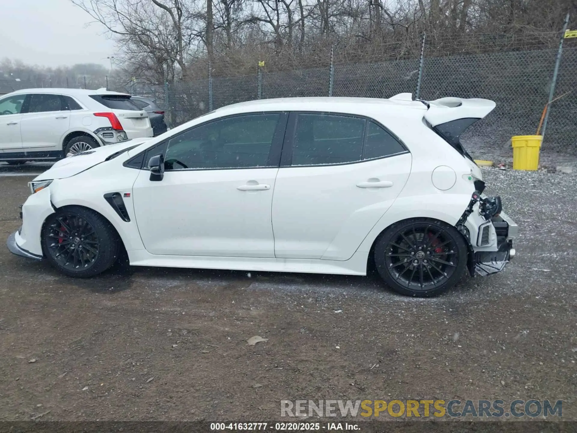 15 fotografías del automóvil dañado JTNABAAE4PA003143 TOYOTA GR COROLLA 2023