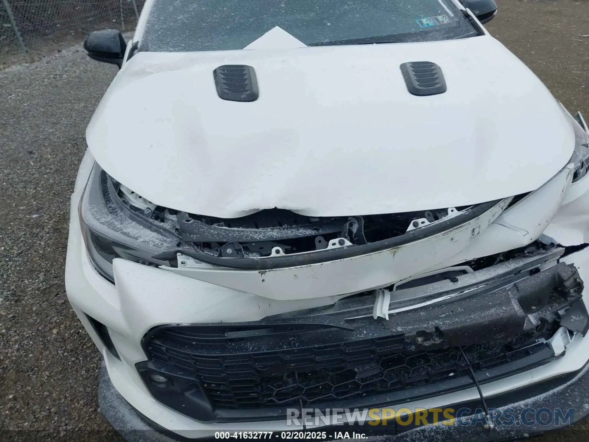 6 fotografías del automóvil dañado JTNABAAE4PA003143 TOYOTA GR COROLLA 2023