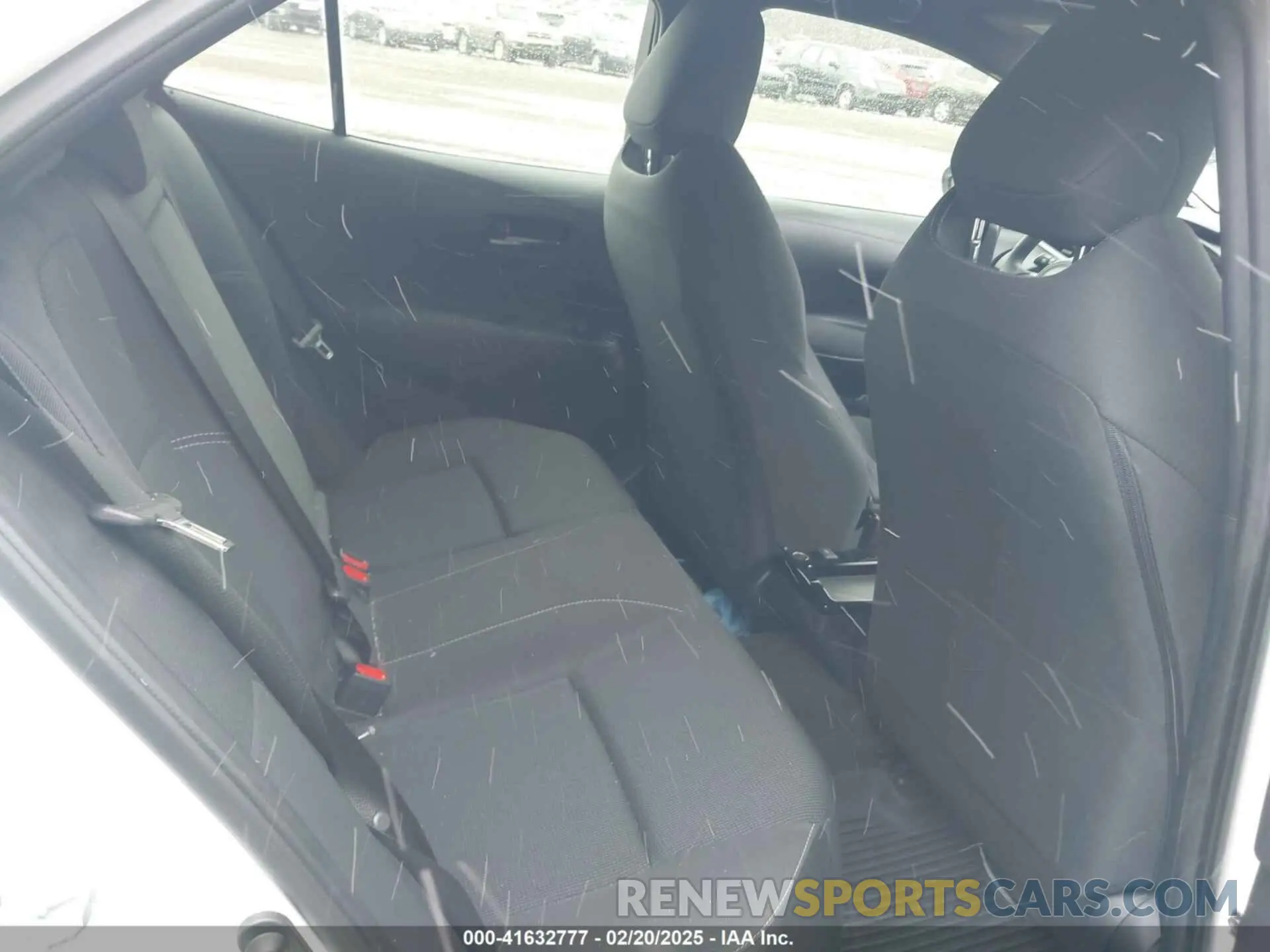 8 fotografías del automóvil dañado JTNABAAE4PA003143 TOYOTA GR COROLLA 2023