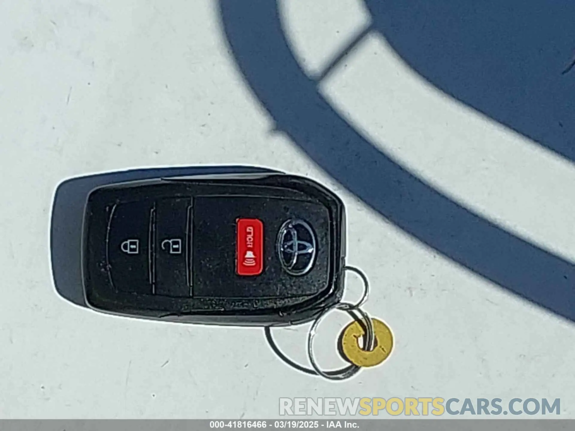 11 fotografías del automóvil dañado JTNABAAE5PA007217 TOYOTA GR COROLLA 2023