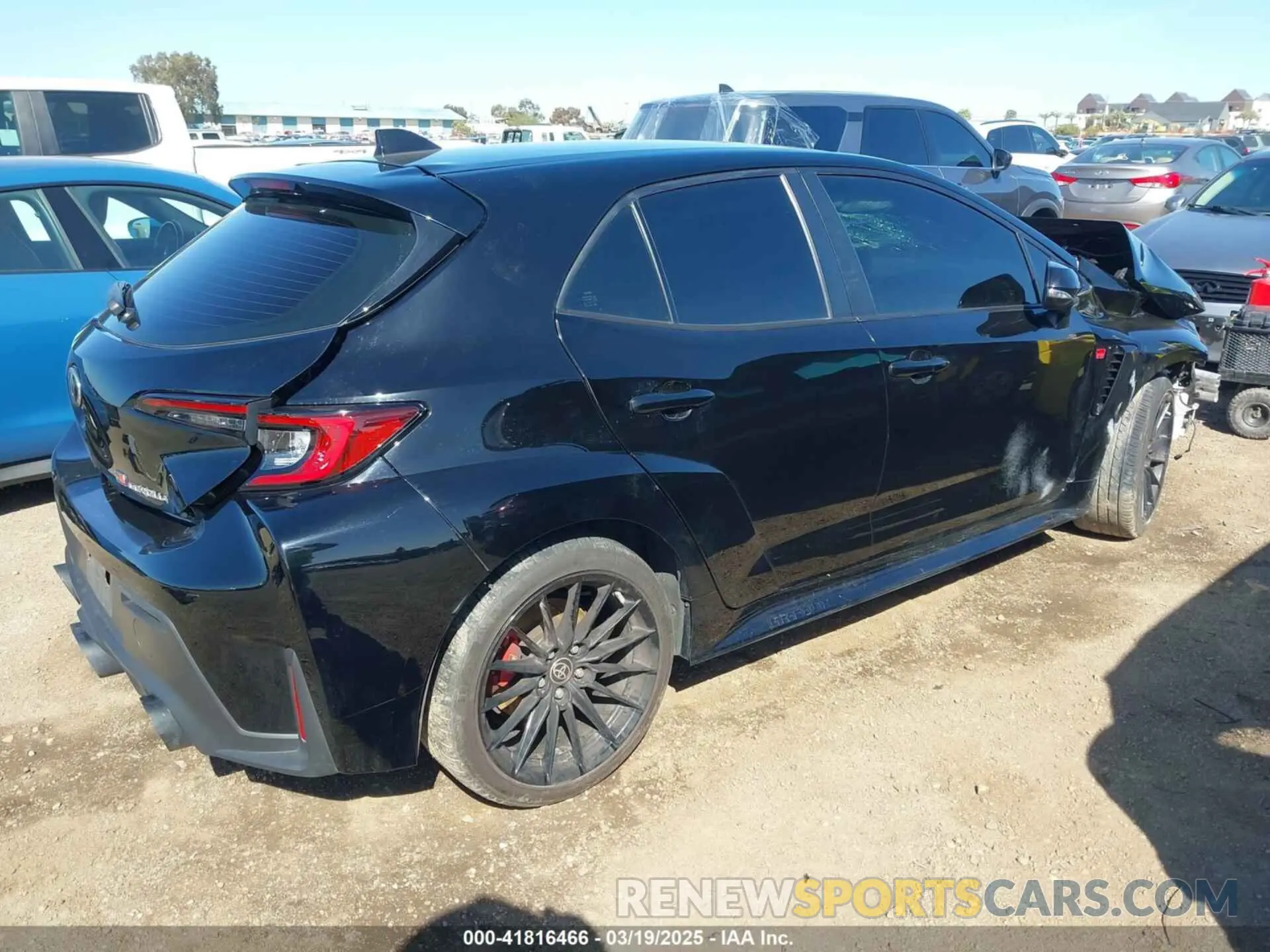 4 fotografías del automóvil dañado JTNABAAE5PA007217 TOYOTA GR COROLLA 2023