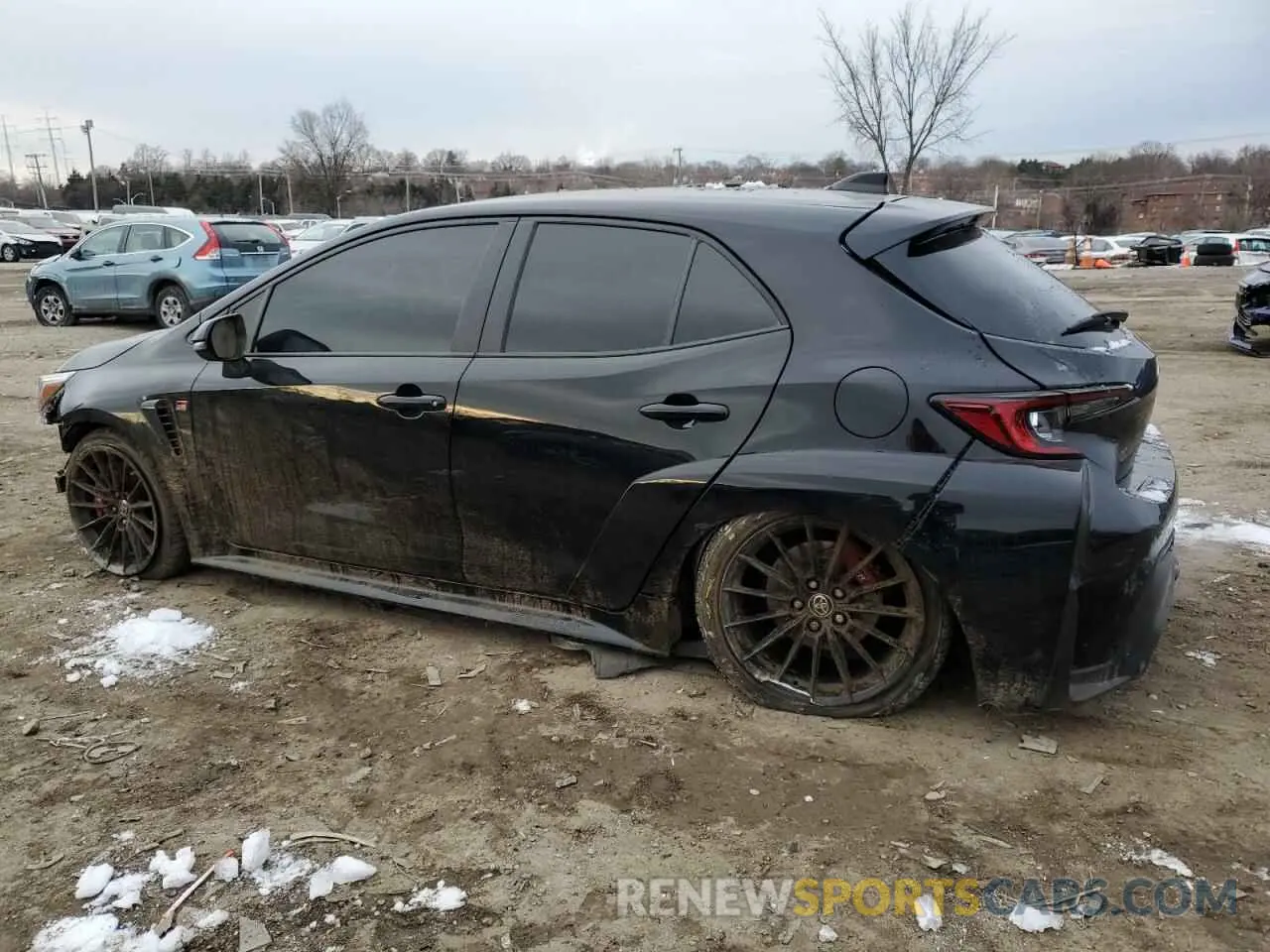 2 fotografías del automóvil dañado JTNABAAE6PA006156 TOYOTA GR COROLLA 2023