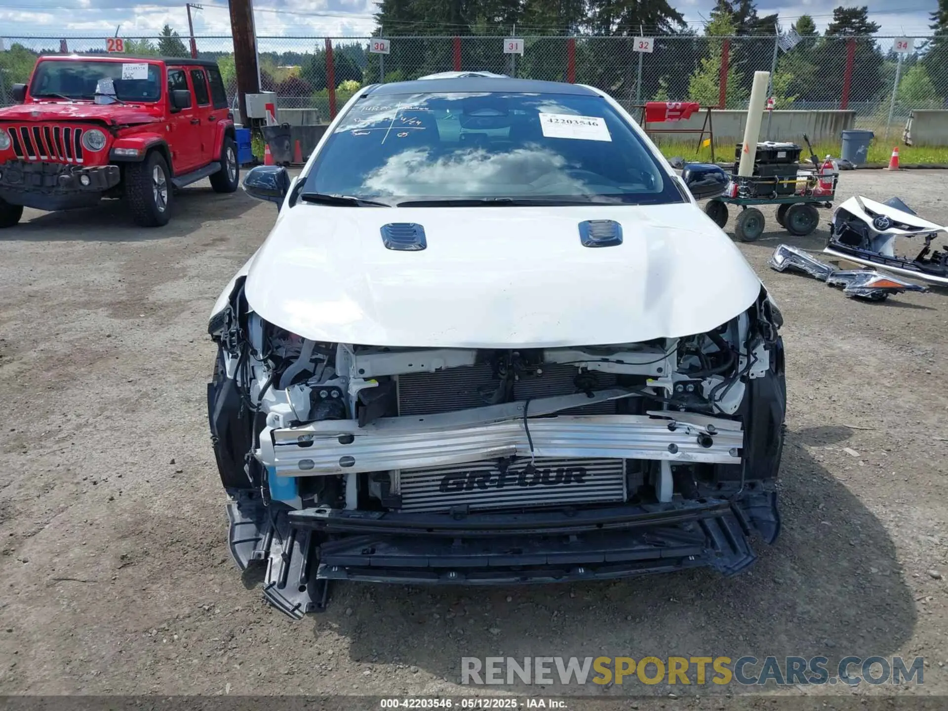 13 fotografías del automóvil dañado JTNABAAE8PA004442 TOYOTA GR COROLLA 2023