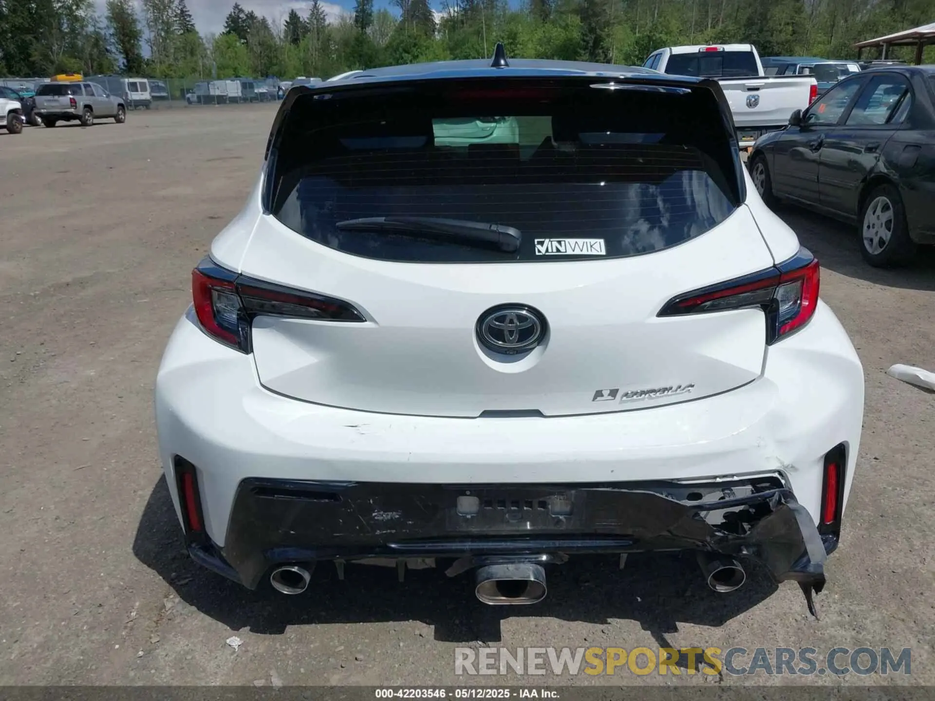 17 fotografías del automóvil dañado JTNABAAE8PA004442 TOYOTA GR COROLLA 2023