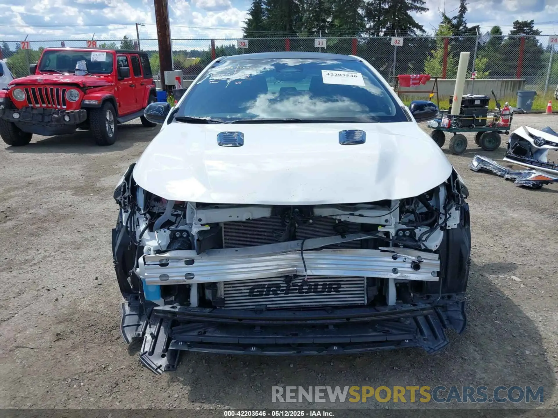 6 fotografías del automóvil dañado JTNABAAE8PA004442 TOYOTA GR COROLLA 2023