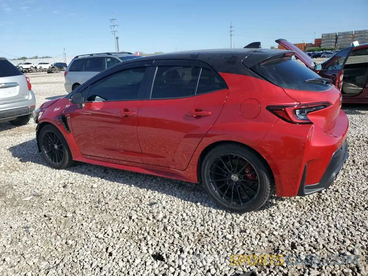 2 fotografías del automóvil dañado JTNABAAEXPA006466 TOYOTA GR COROLLA 2023