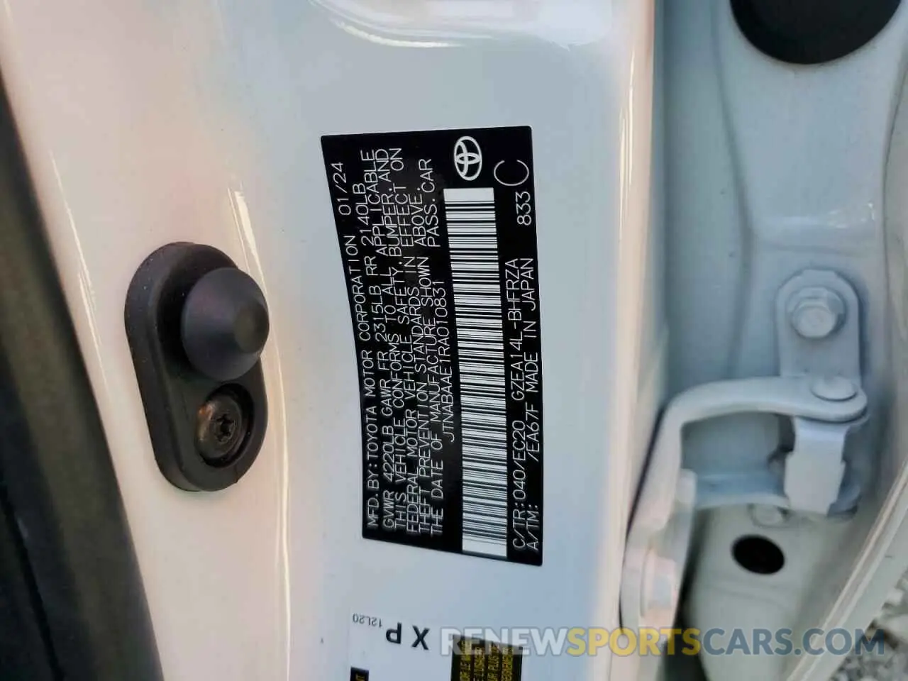 12 fotografías del automóvil dañado JTNABAAE1RA010831 TOYOTA GR COROLLA 2024