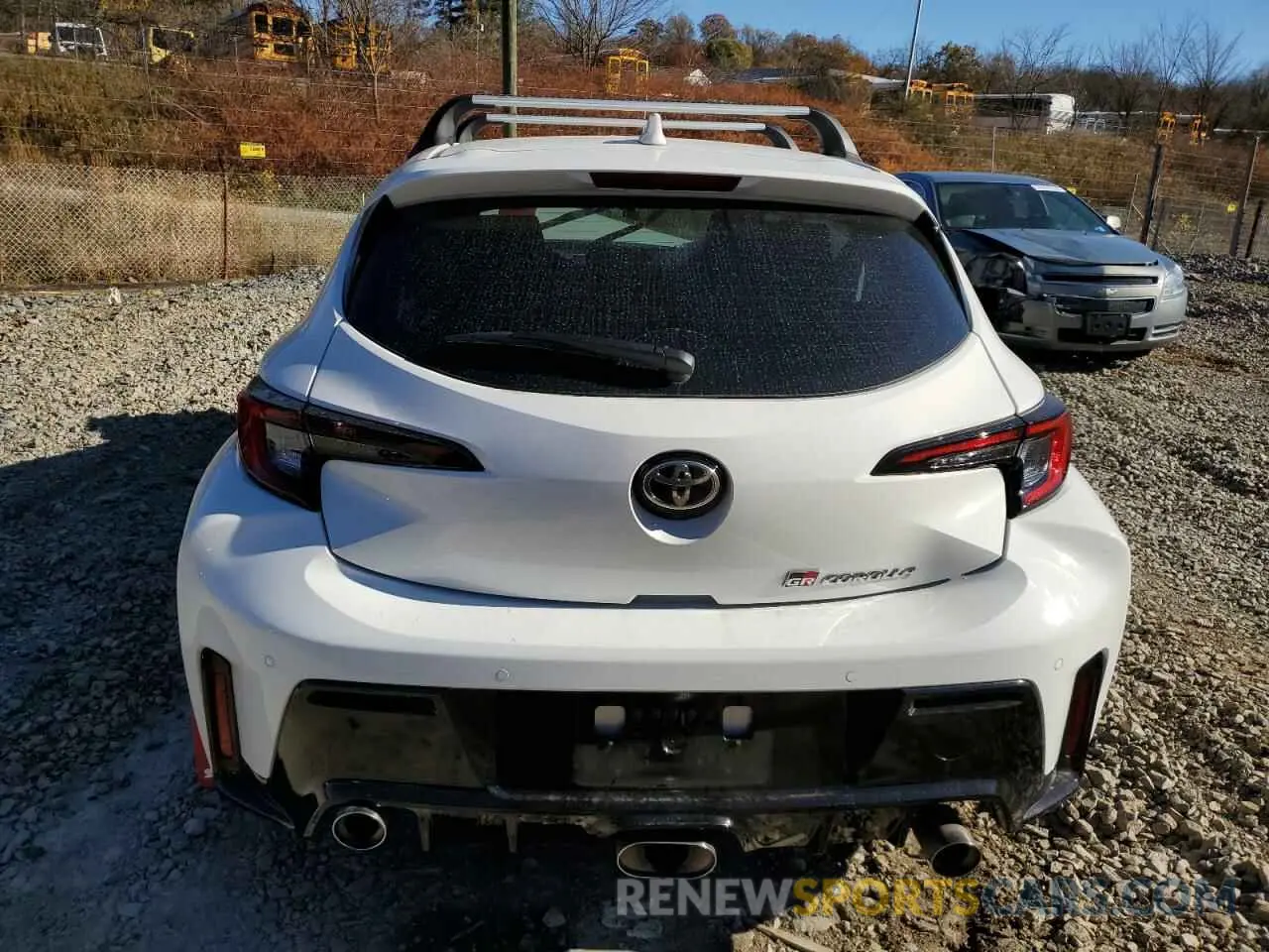 6 fotografías del automóvil dañado JTNABAAE1RA010831 TOYOTA GR COROLLA 2024