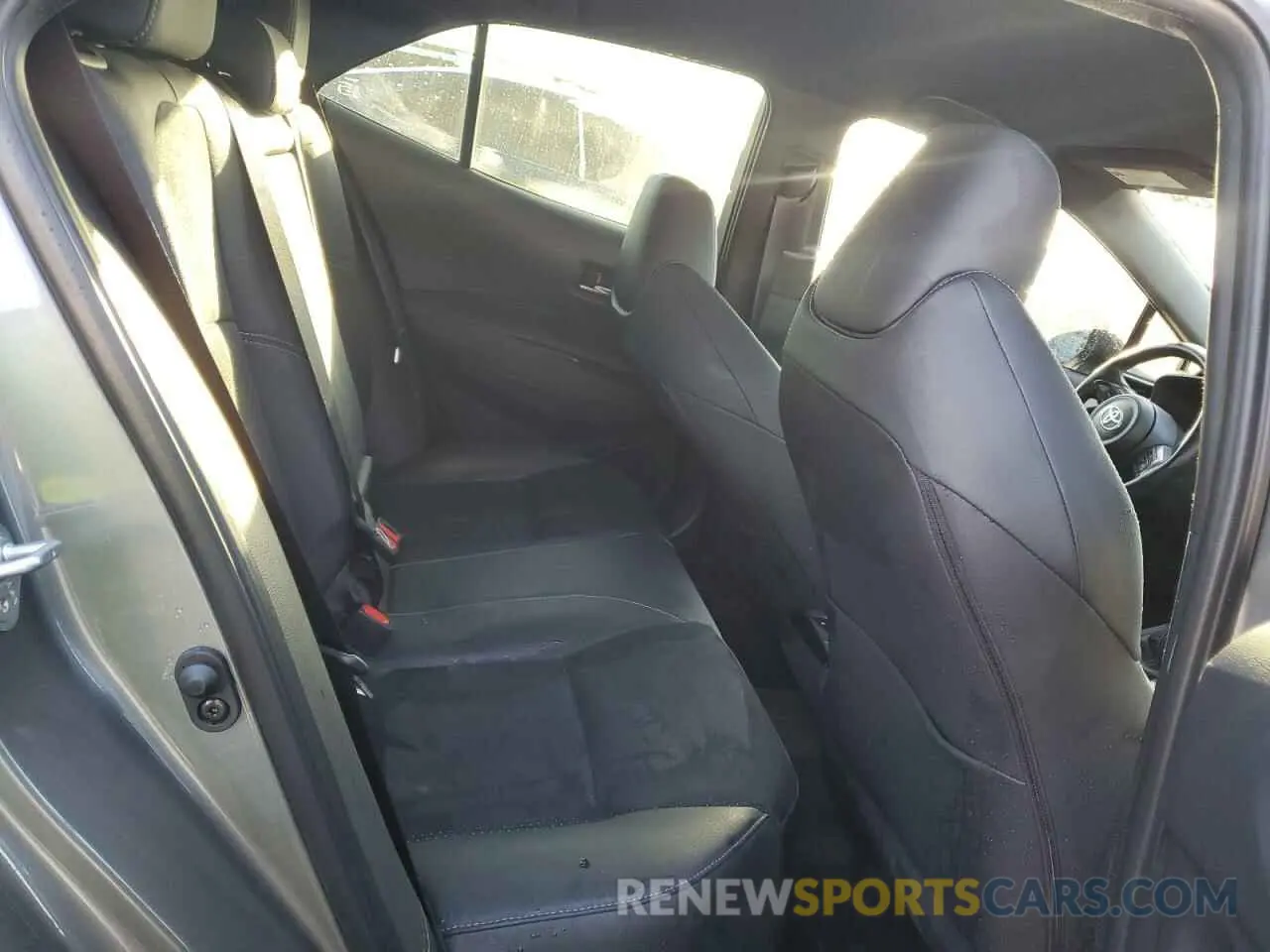 11 fotografías del automóvil dañado JTNABAAE3RA013052 TOYOTA GR COROLLA 2024