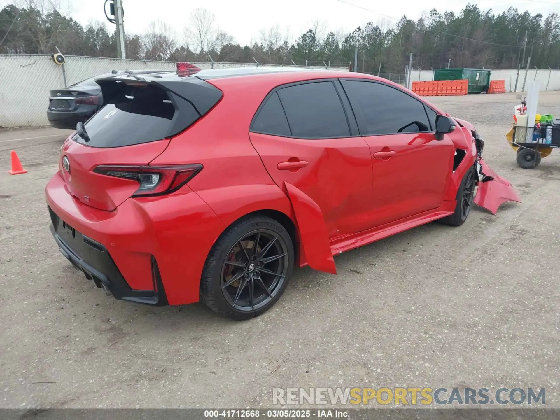 4 fotografías del automóvil dañado JTNABAAE4RA012296 TOYOTA GR COROLLA 2024
