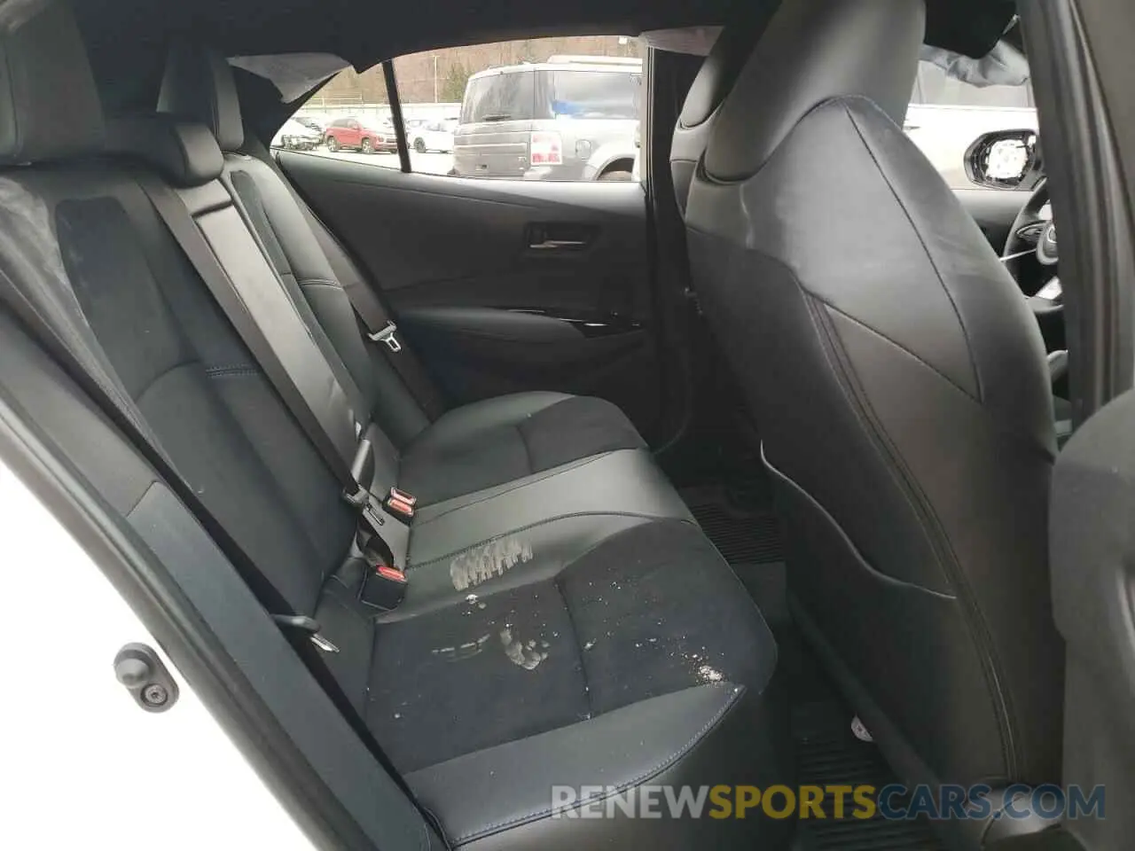 10 fotografías del automóvil dañado JTNABAAE4RA014159 TOYOTA GR COROLLA 2024