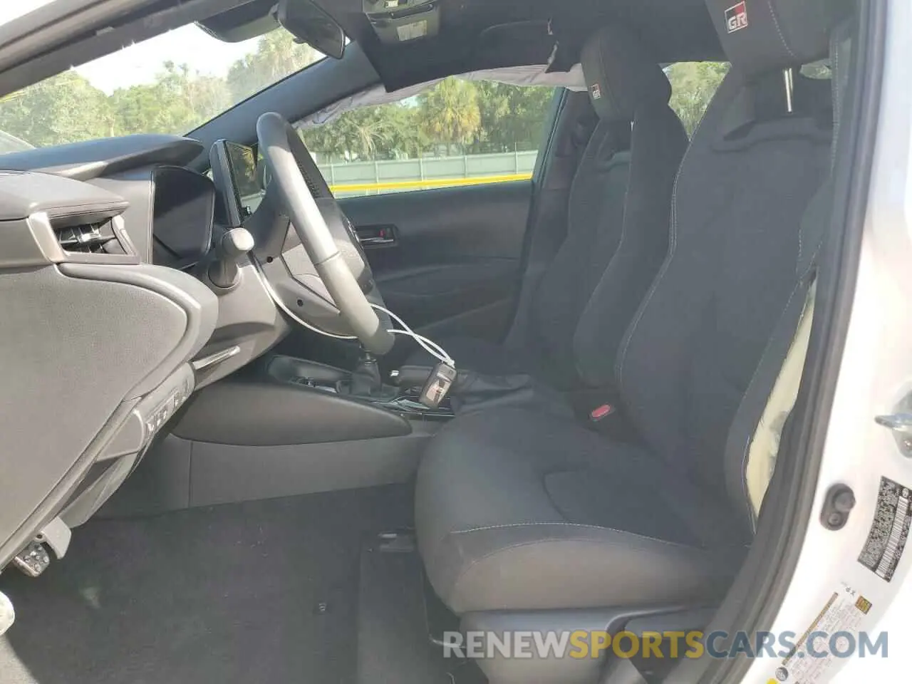 7 fotografías del automóvil dañado JTNABAAE6RA015801 TOYOTA GR COROLLA 2024