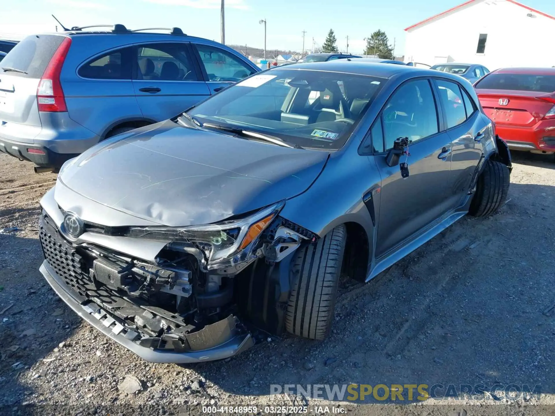 6 fotografías del automóvil dañado JTNABAAE7RA007738 TOYOTA GR COROLLA 2024