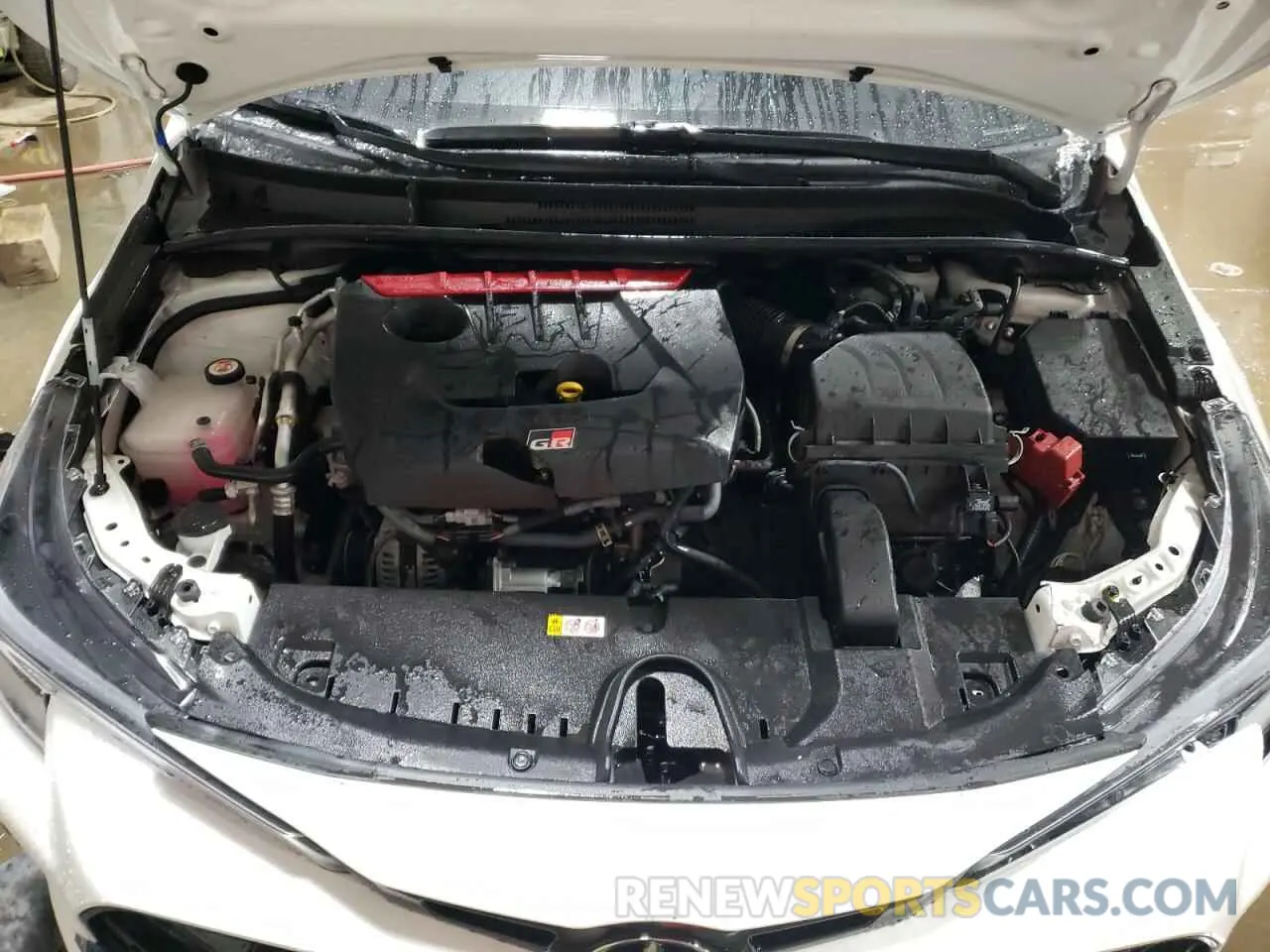 11 fotografías del automóvil dañado JTNABAAE7RA013023 TOYOTA GR COROLLA 2024