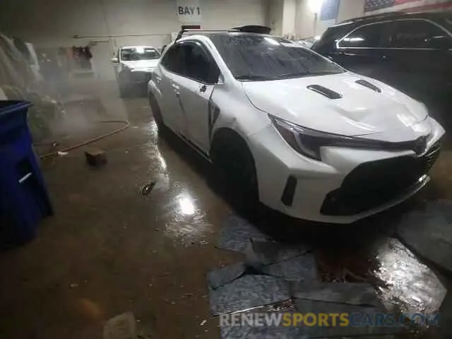 13 fotografías del automóvil dañado JTNABAAE7RA013023 TOYOTA GR COROLLA 2024