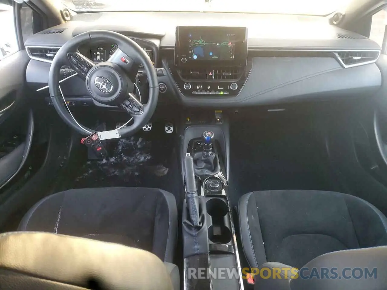 8 fotografías del automóvil dañado JTNABAAE7RA013023 TOYOTA GR COROLLA 2024