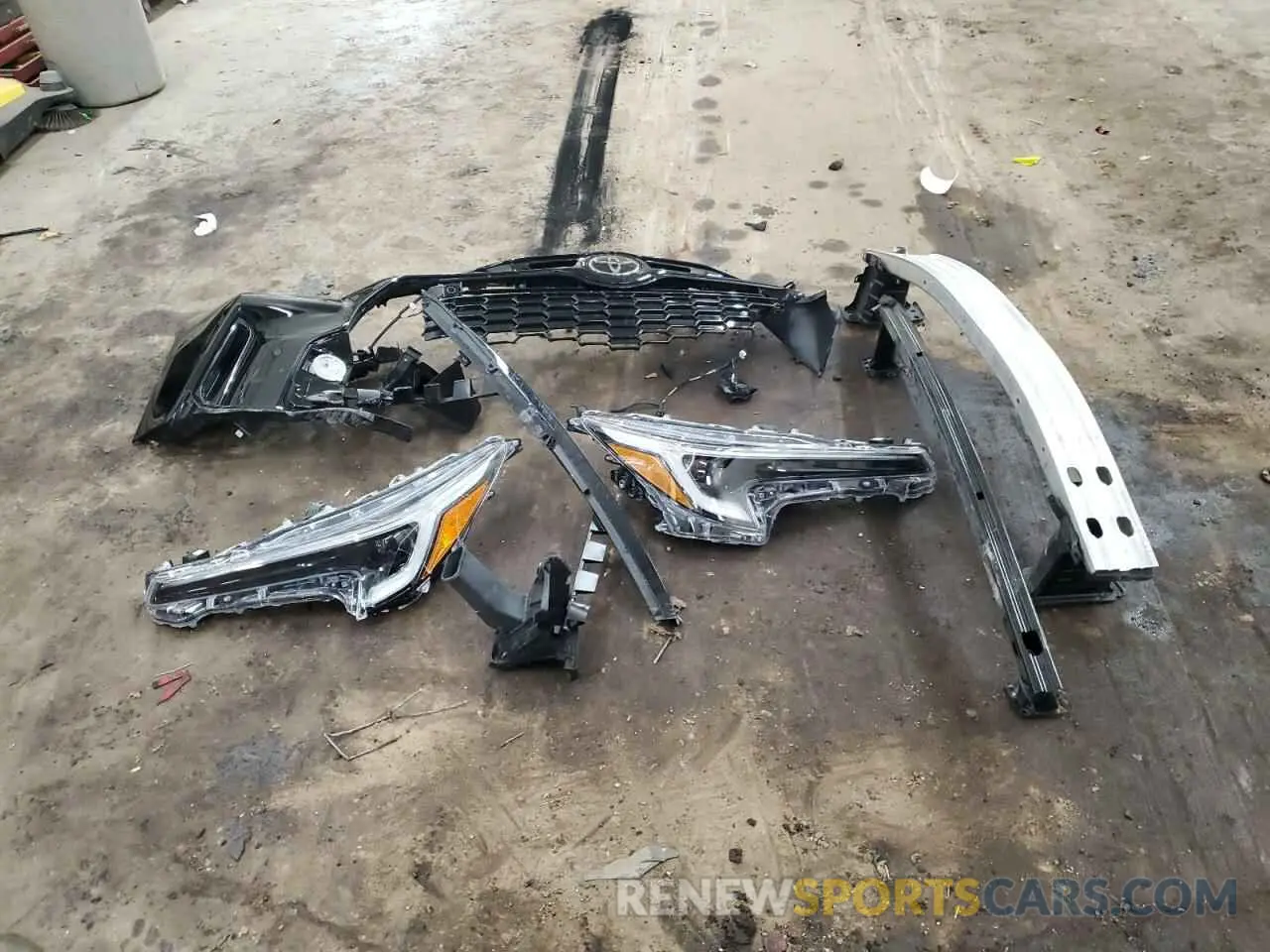 12 fotografías del automóvil dañado JTNABAAE7RA013152 TOYOTA GR COROLLA 2024