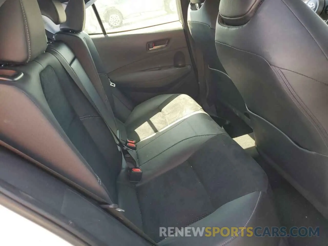 11 fotografías del automóvil dañado JTNABAAE7RA013636 TOYOTA GR COROLLA 2024