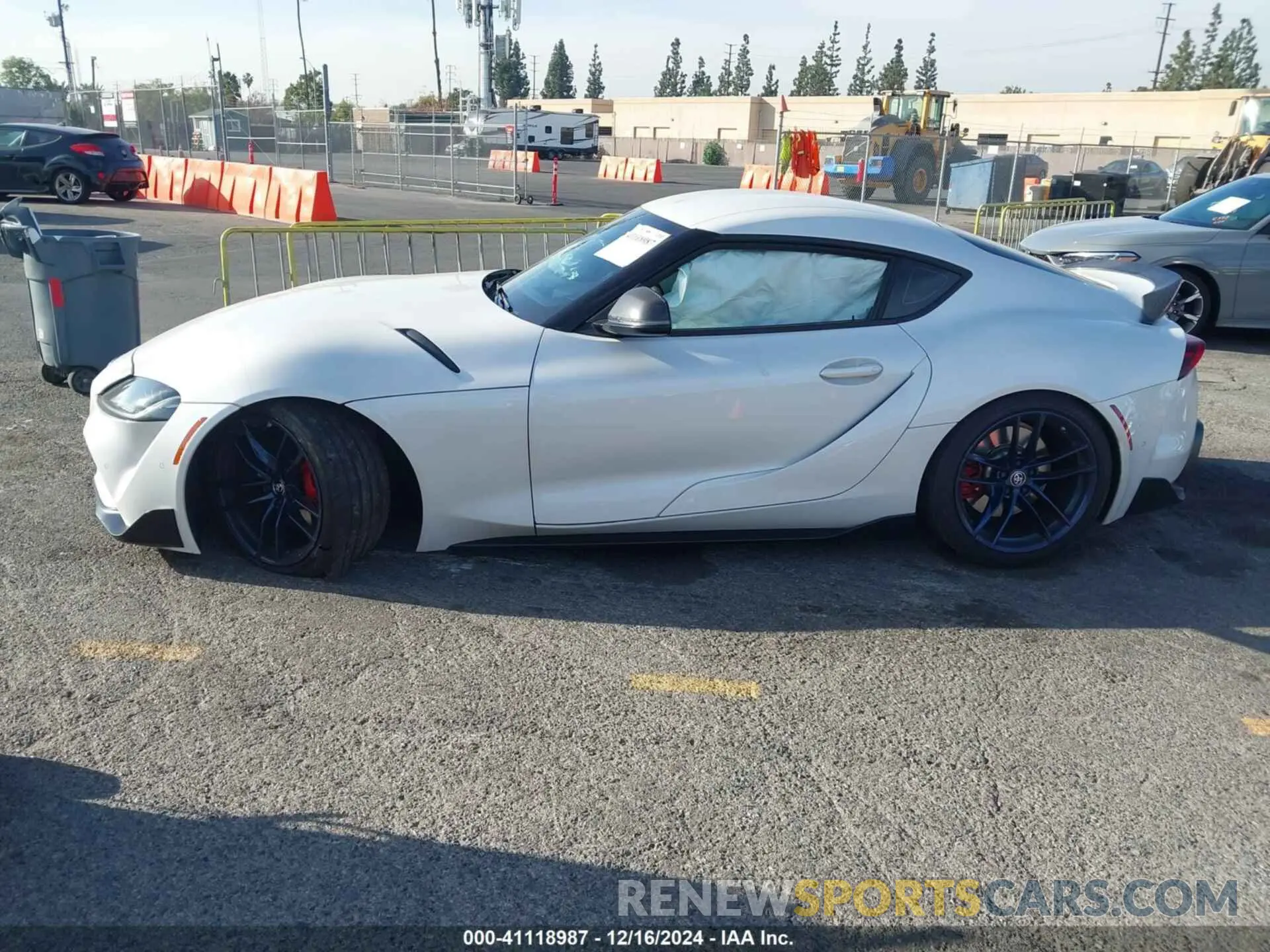 14 fotografías del automóvil dañado WZ1DB4C05LW027440 TOYOTA GR SUPRA 2020