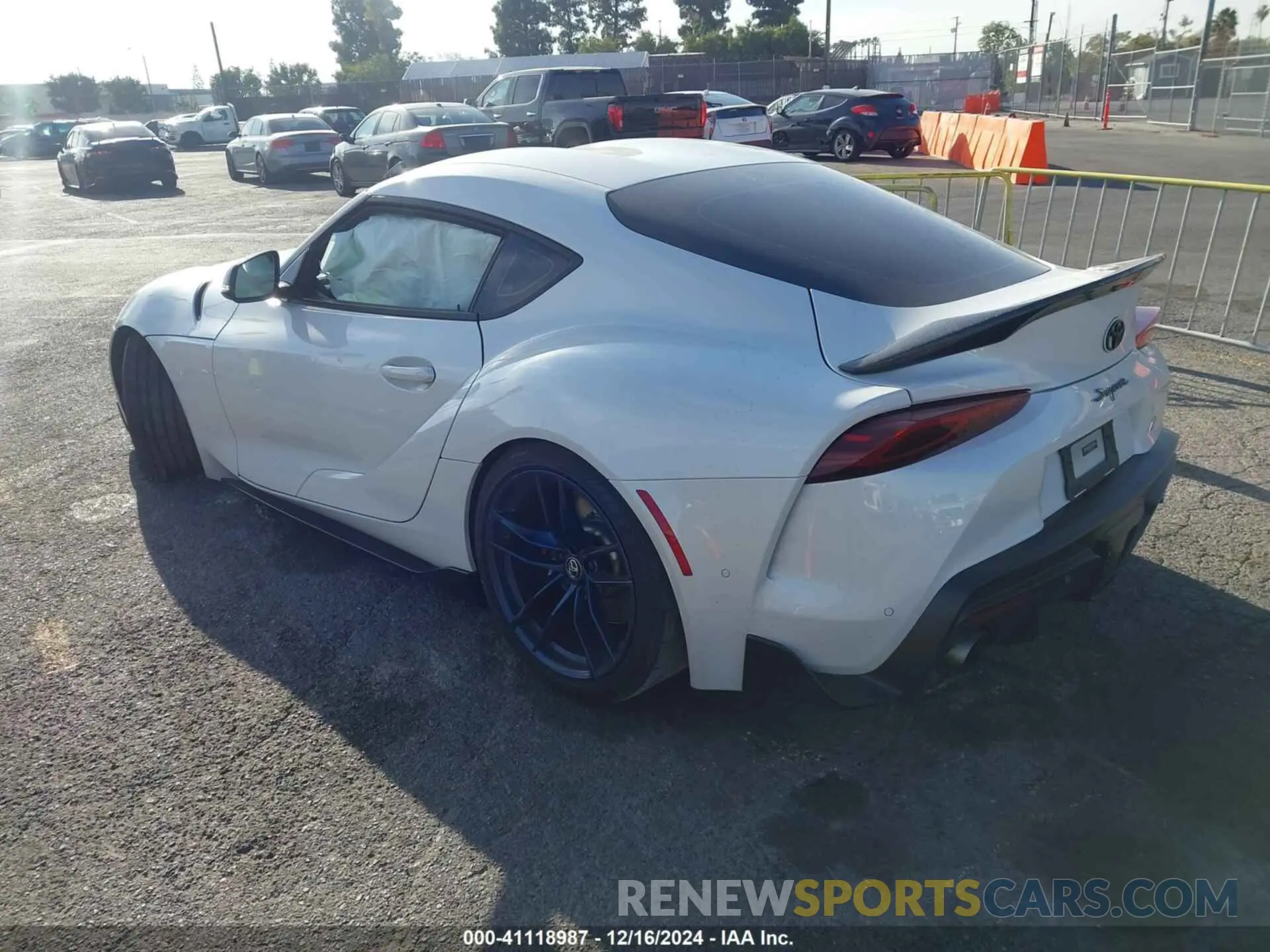 3 fotografías del automóvil dañado WZ1DB4C05LW027440 TOYOTA GR SUPRA 2020