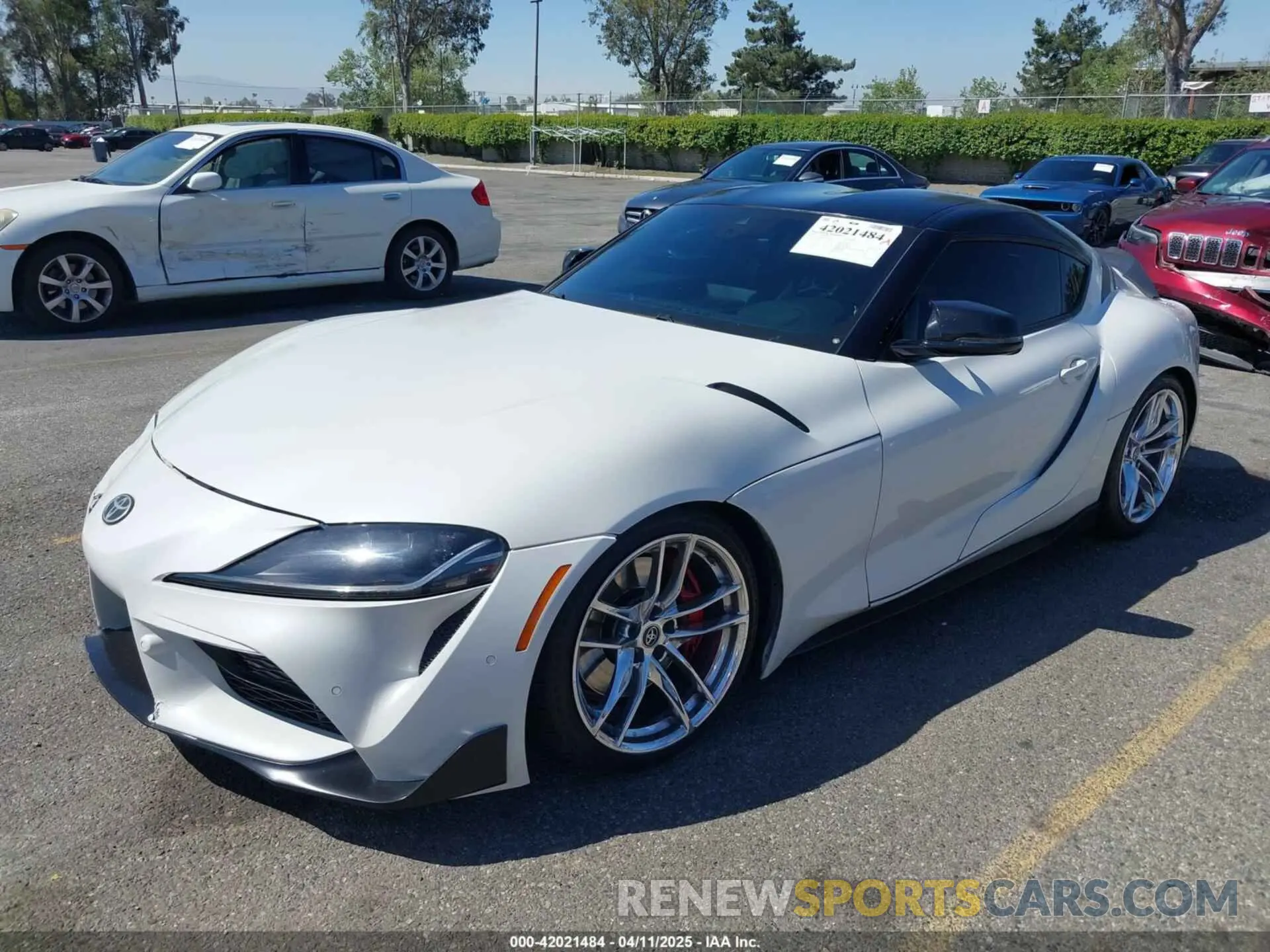 2 fotografías del automóvil dañado WZ1DB4C09LW031264 TOYOTA GR SUPRA 2020