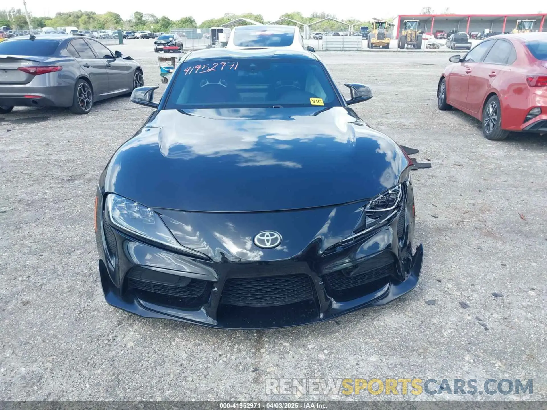 12 fotografías del automóvil dañado WZ1DB0C01MW043502 TOYOTA GR SUPRA 2021