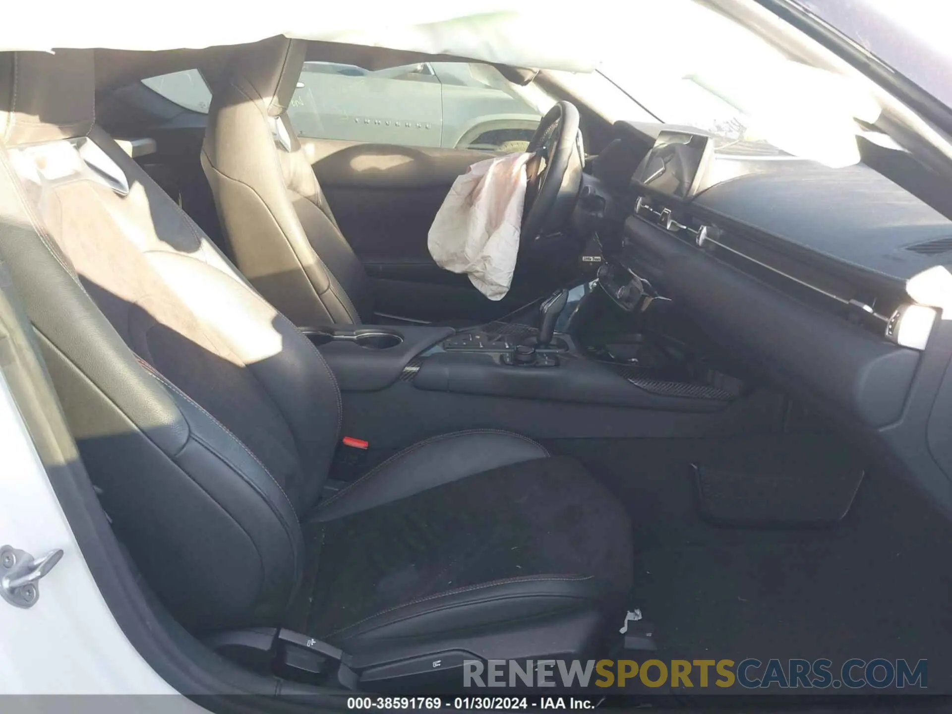 5 fotografías del automóvil dañado WZ1DB2C02MW040359 TOYOTA GR SUPRA 2021