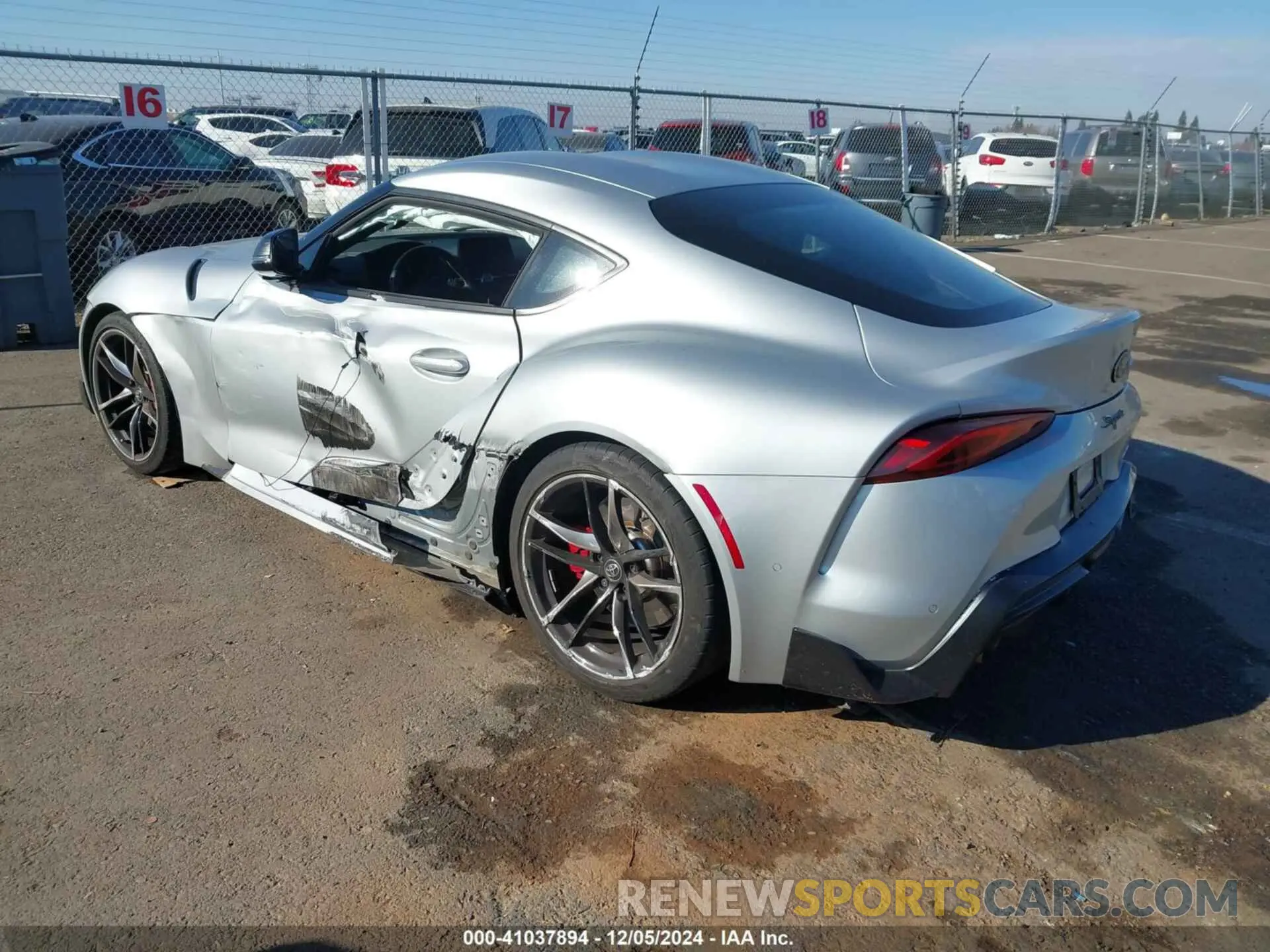 3 fotografías del automóvil dañado WZ1DB0C06NW050804 TOYOTA GR SUPRA 2022