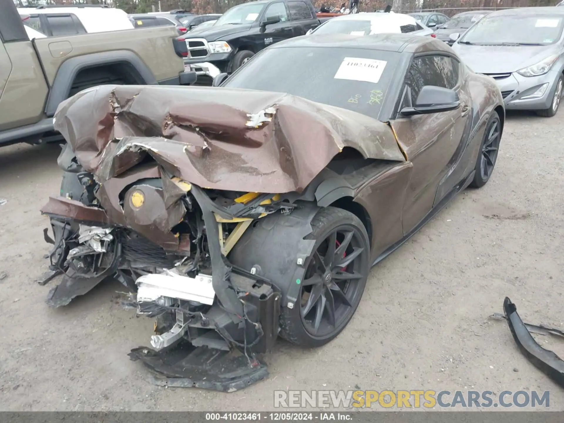 2 fotografías del automóvil dañado WZ1DB0G0XPW060202 TOYOTA GR SUPRA 2023