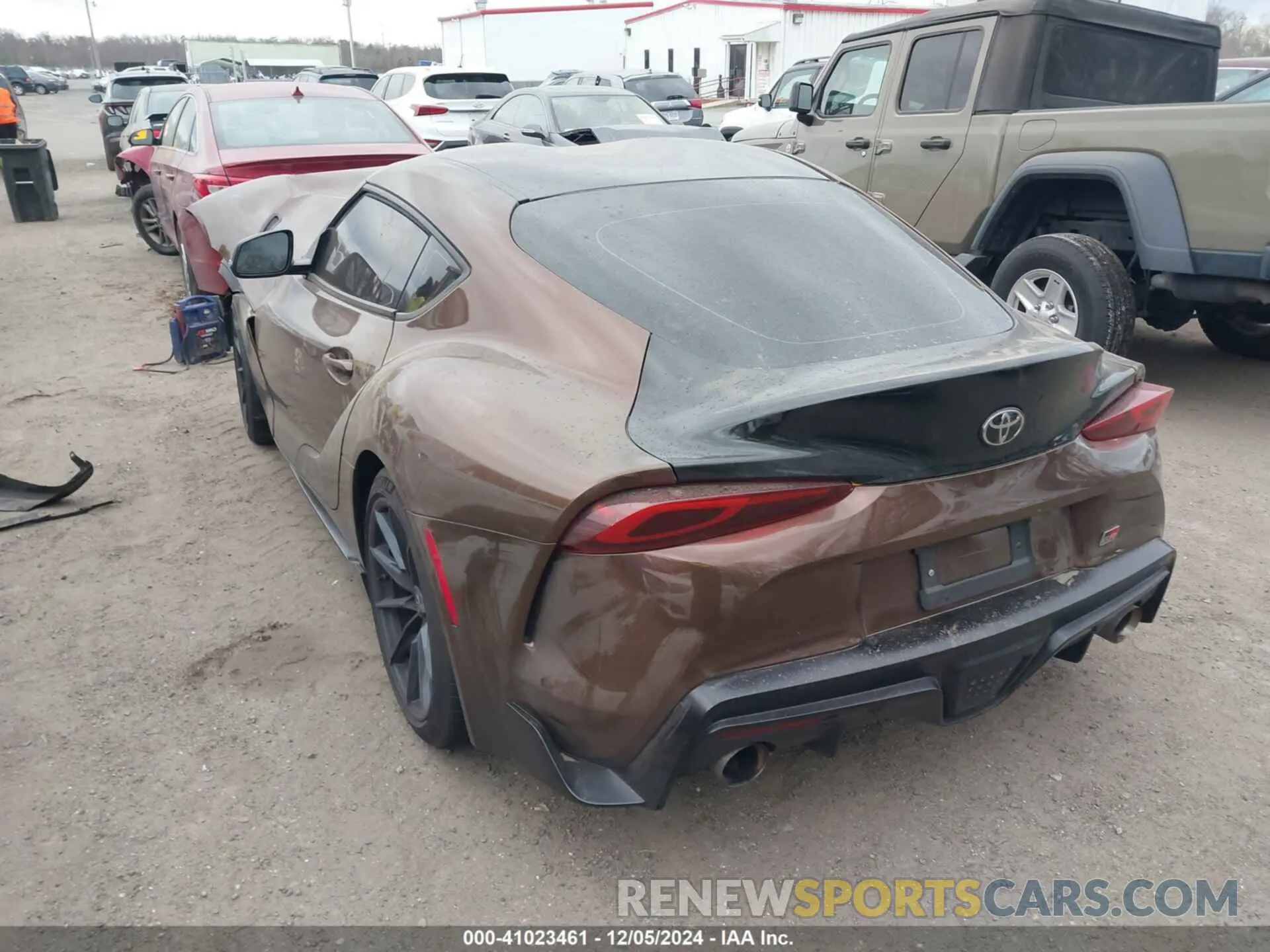 3 fotografías del automóvil dañado WZ1DB0G0XPW060202 TOYOTA GR SUPRA 2023