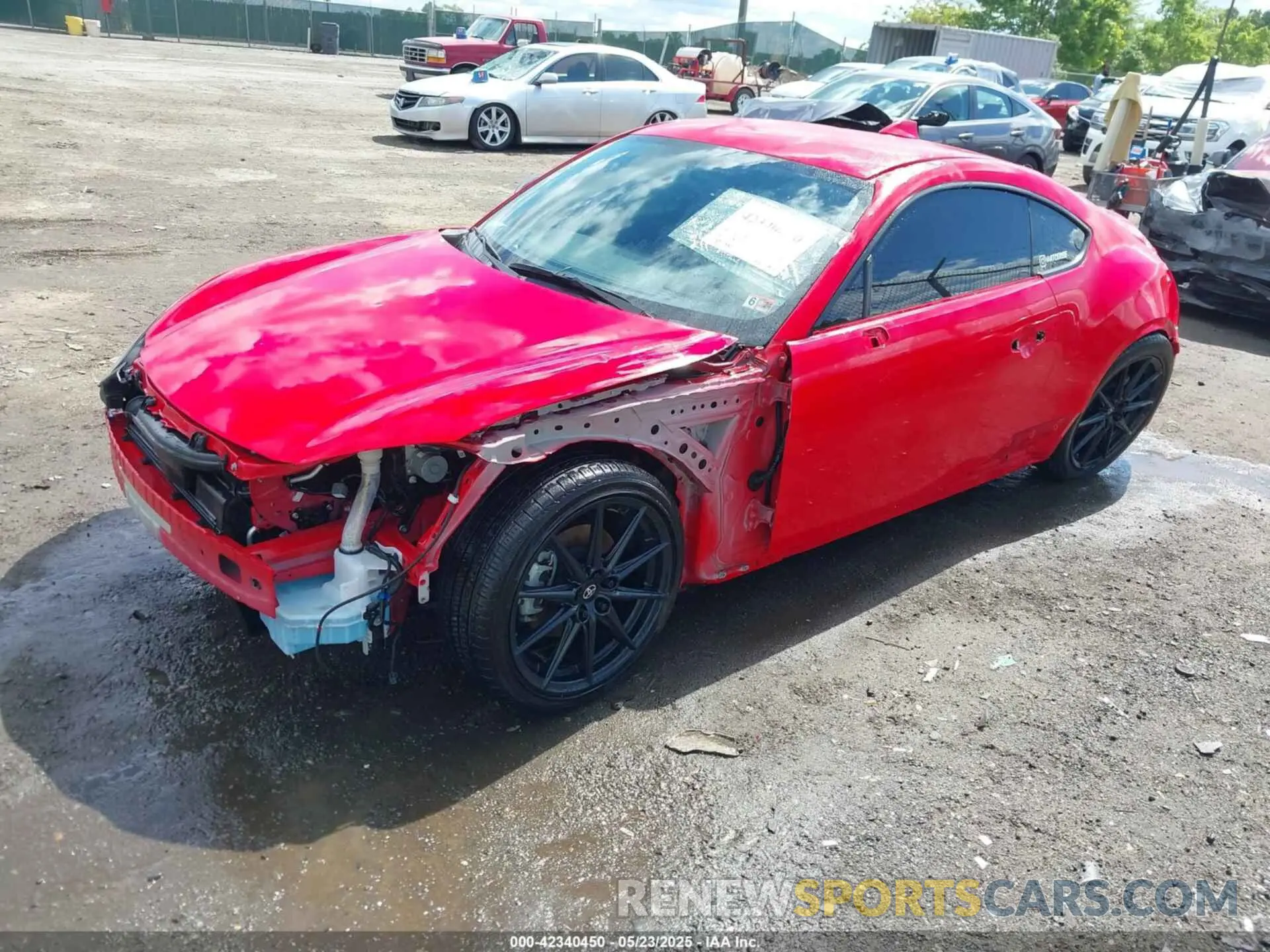2 fotografías del automóvil dañado JF1ZNBB15N9755311 TOYOTA GR86 2022