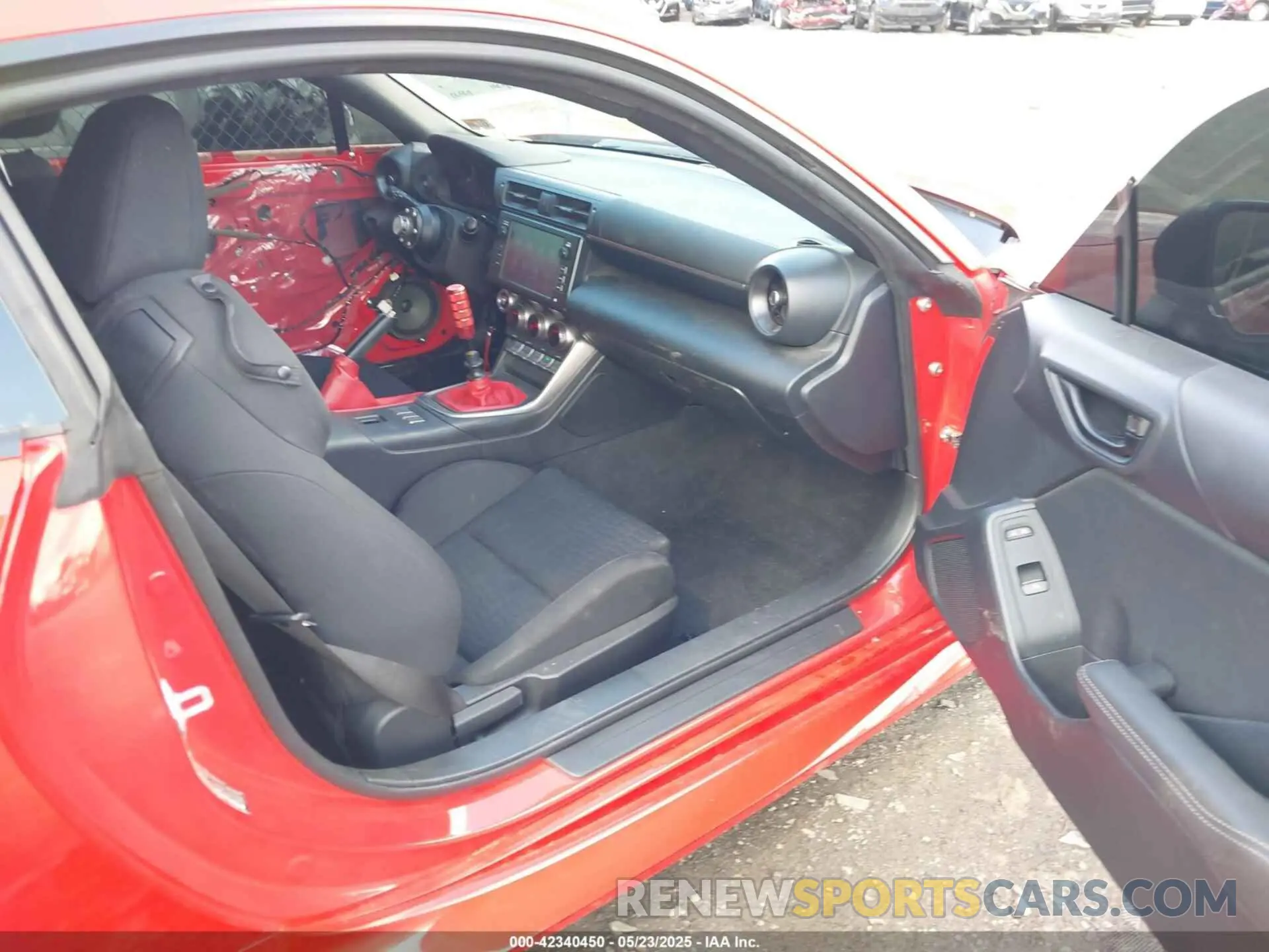5 fotografías del automóvil dañado JF1ZNBB15N9755311 TOYOTA GR86 2022