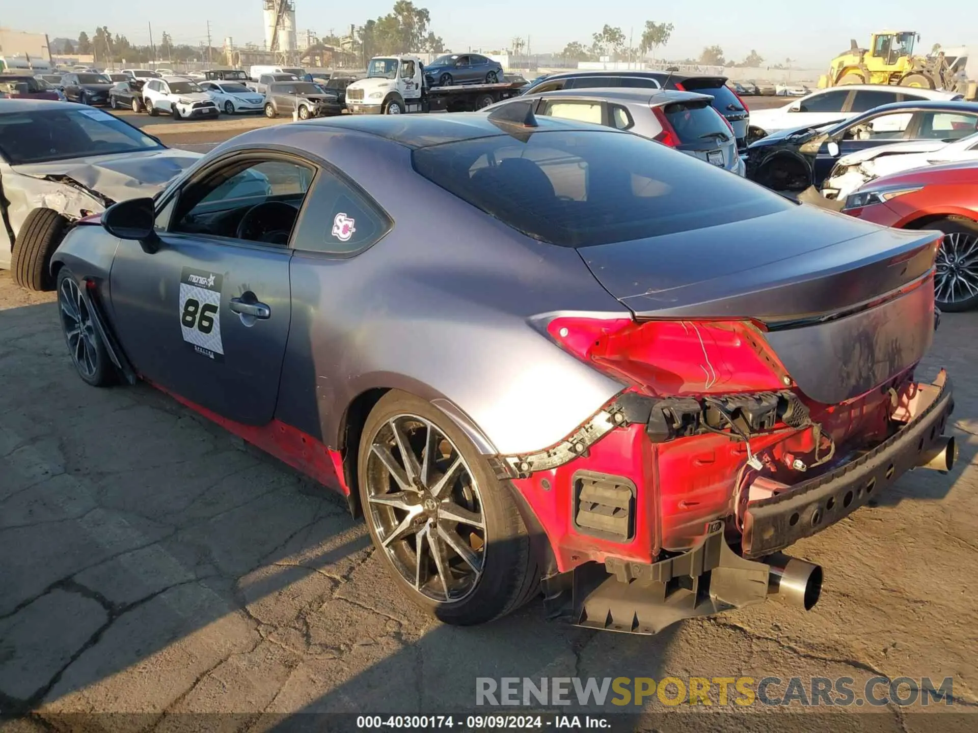 3 fotografías del automóvil dañado JF1ZNBB16N9757360 TOYOTA GR86 2022