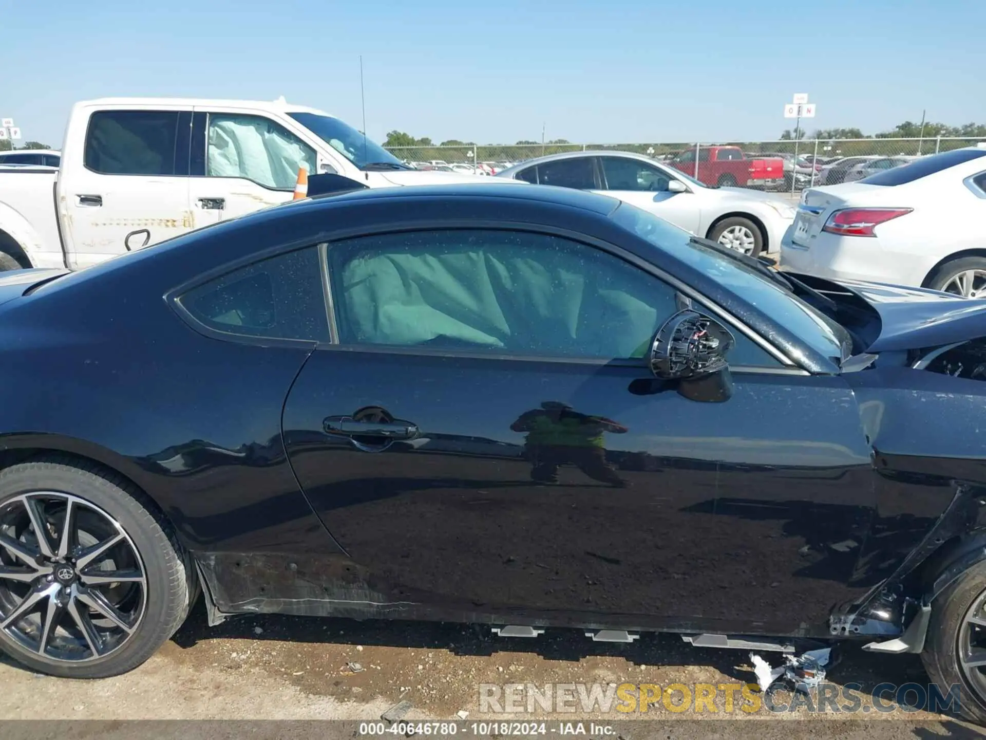 14 fotografías del automóvil dañado JF1ZNBC10N8756919 TOYOTA GR86 2022