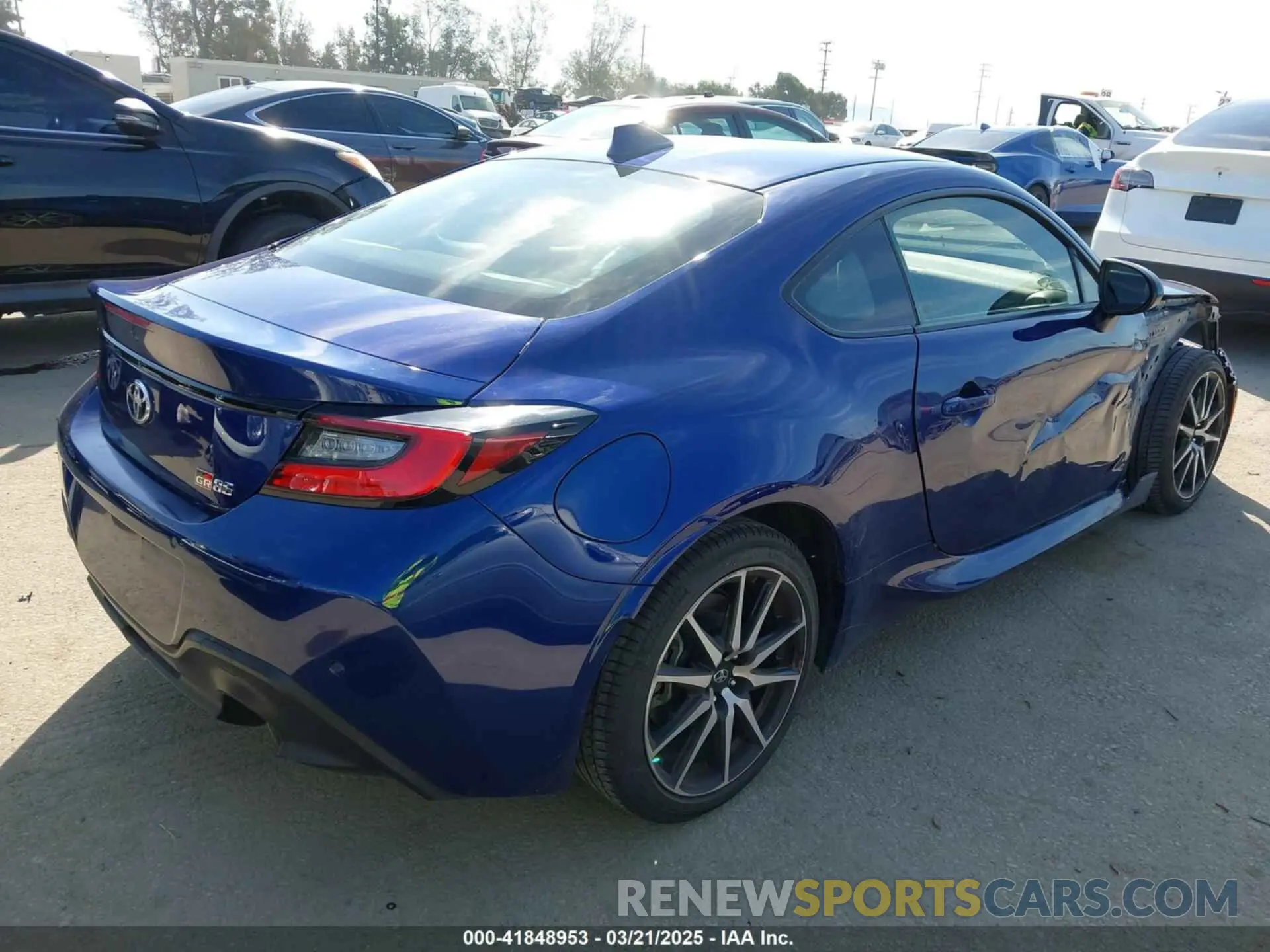 4 fotografías del automóvil dañado JF1ZNBC11N8751342 TOYOTA GR86 2022
