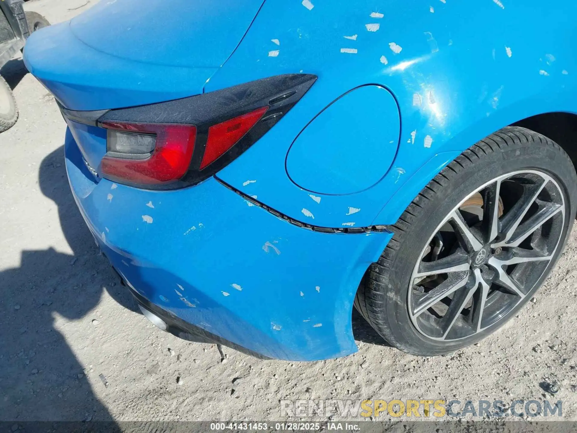 19 fotografías del automóvil dañado JF1ZNBC11N8756315 TOYOTA GR86 2022