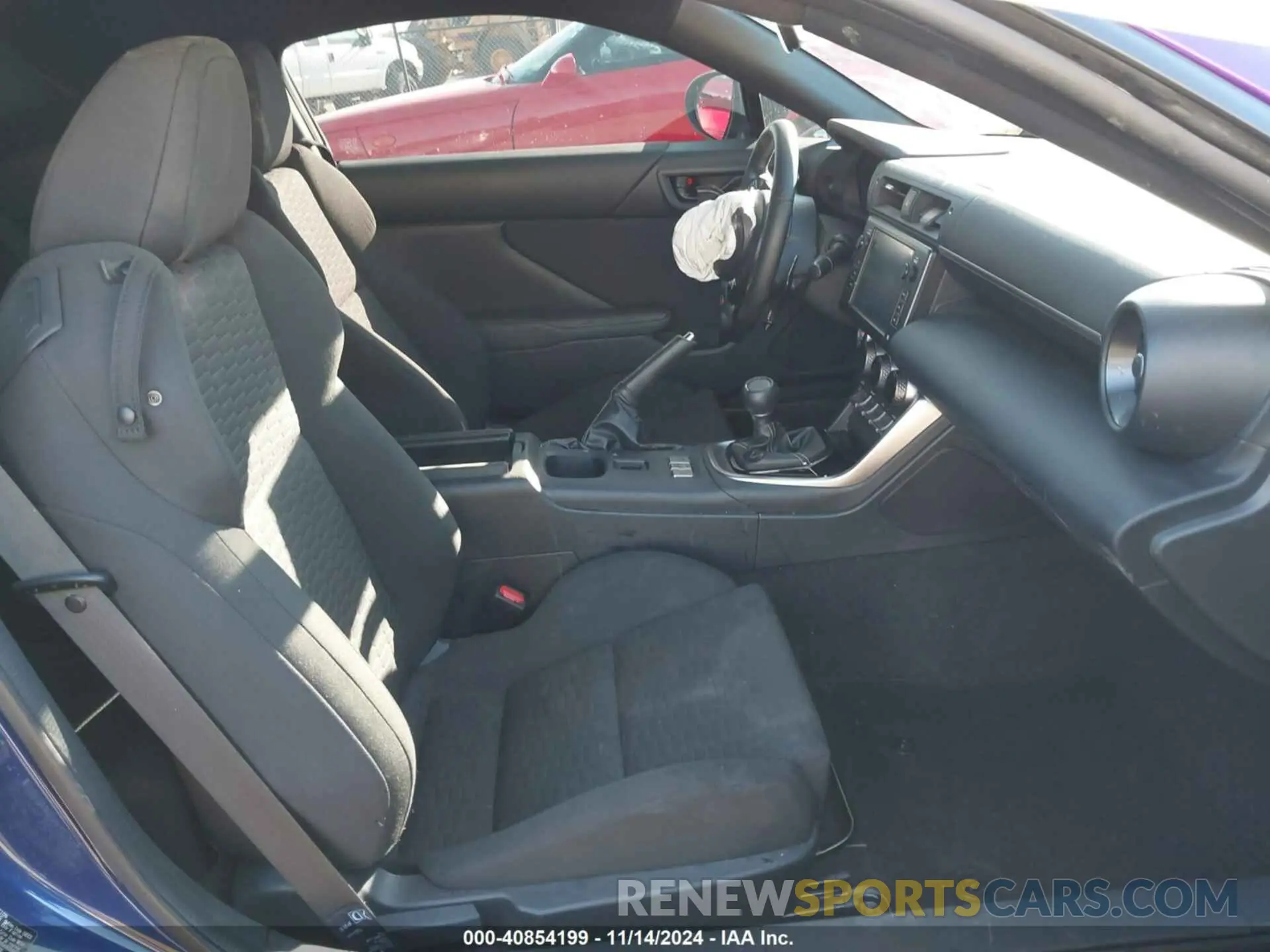 5 fotografías del automóvil dañado JF1ZNBC17N8755928 TOYOTA GR86 2022