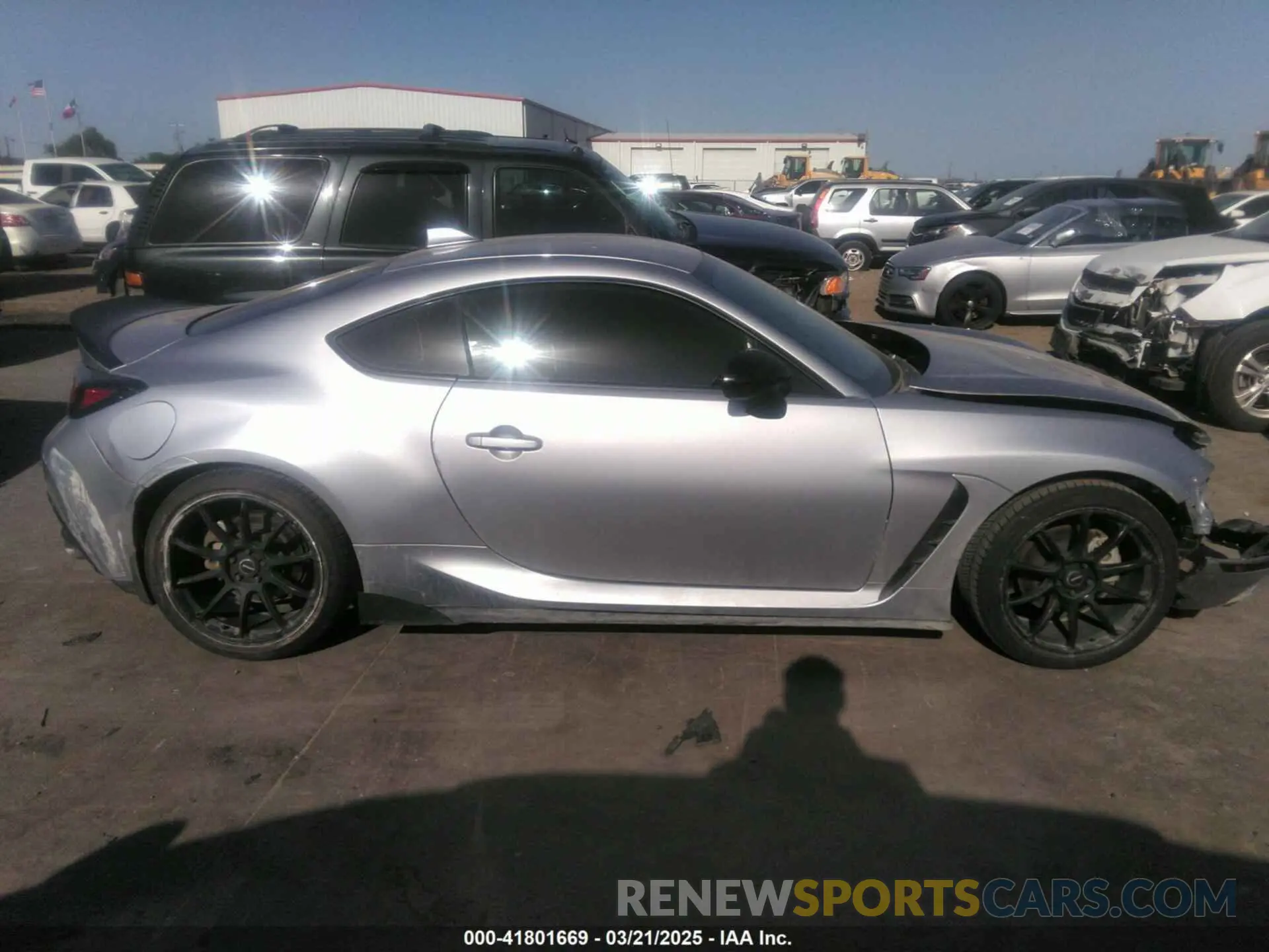 14 fotografías del automóvil dañado JF1ZNBC1XN8757012 TOYOTA GR86 2022