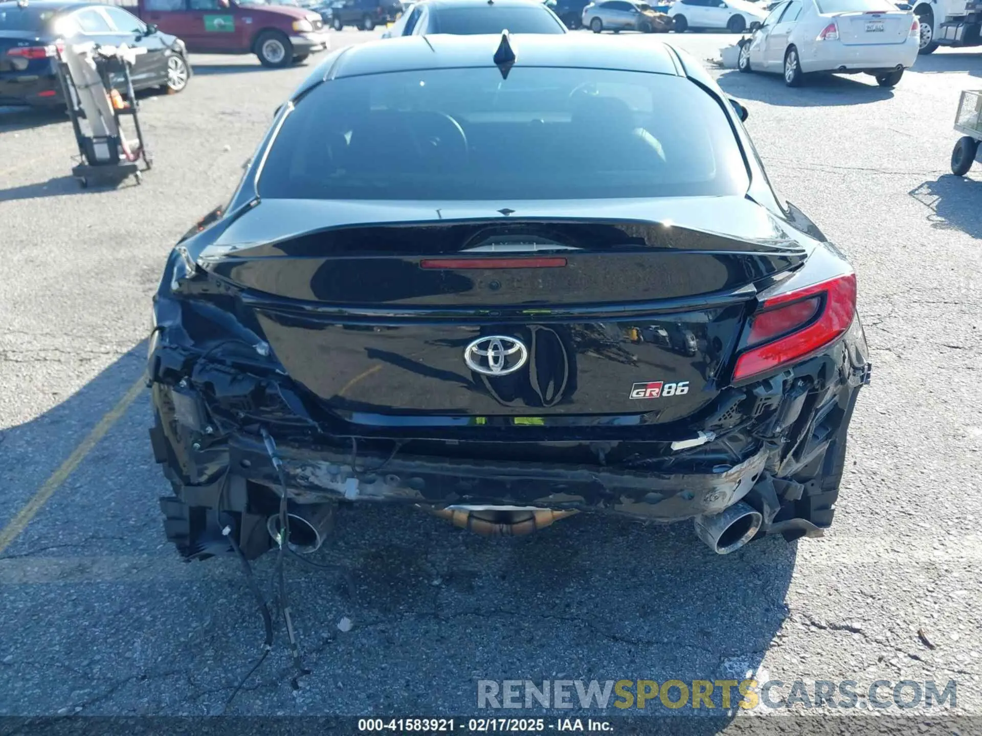 16 fotografías del automóvil dañado JF1ZNBE16N9754566 TOYOTA GR86 2022