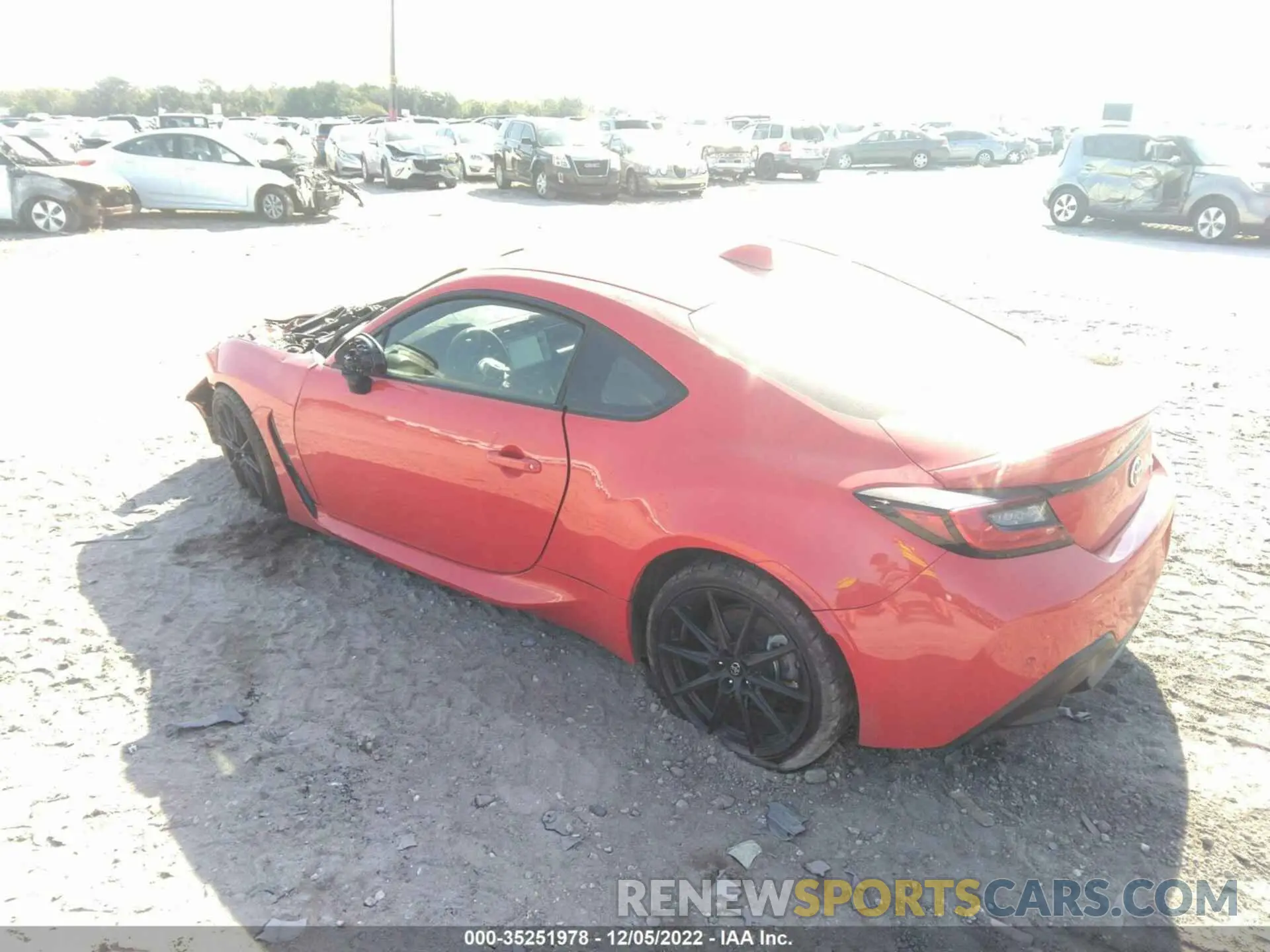3 fotografías del automóvil dañado JF1ZNBF14N8750035 TOYOTA GR86 2022