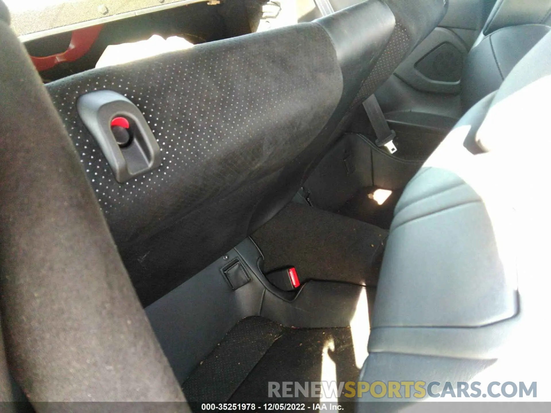 8 fotografías del automóvil dañado JF1ZNBF14N8750035 TOYOTA GR86 2022