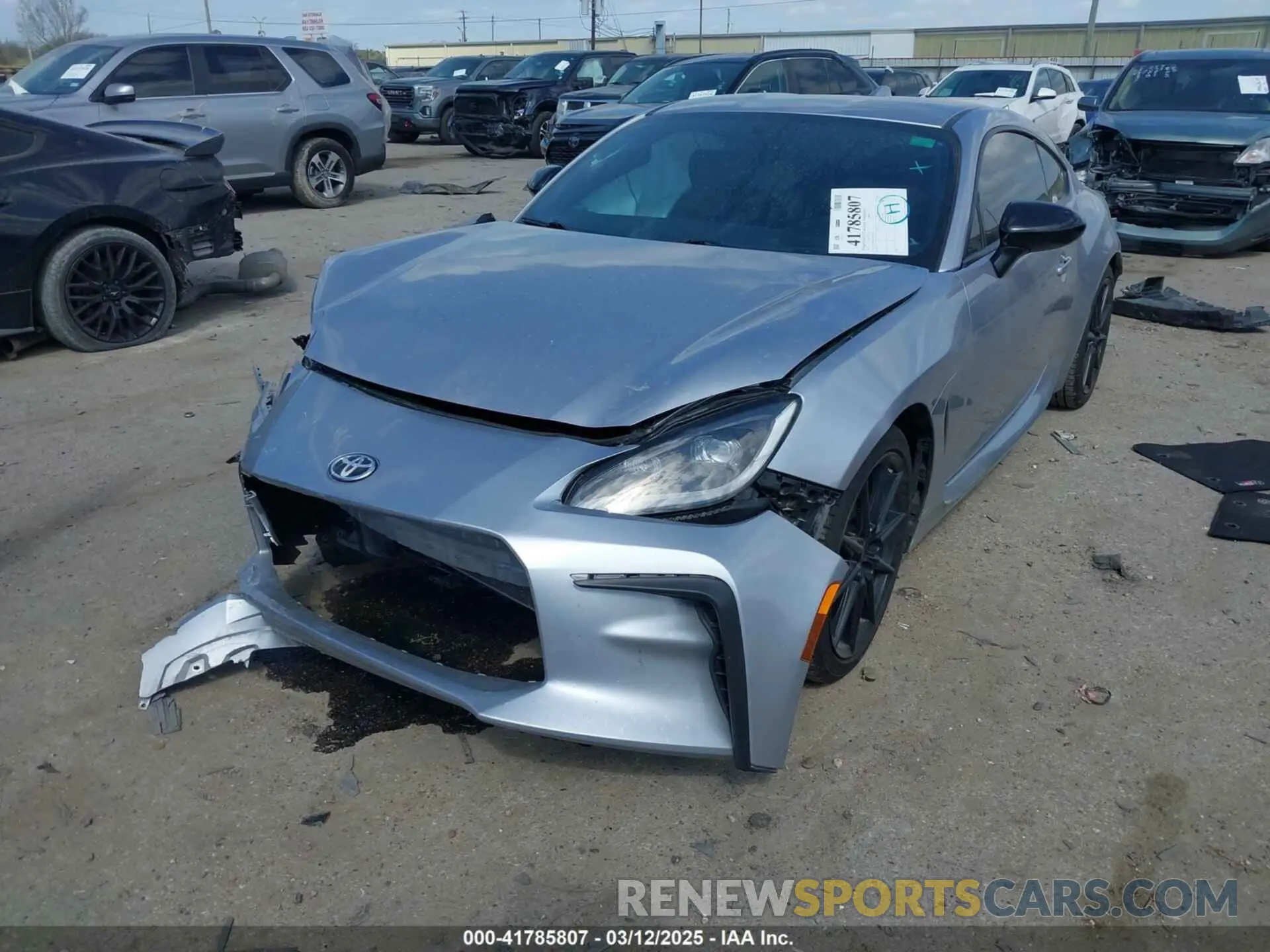 2 fotografías del automóvil dañado JF1ZNBF17N8754578 TOYOTA GR86 2022