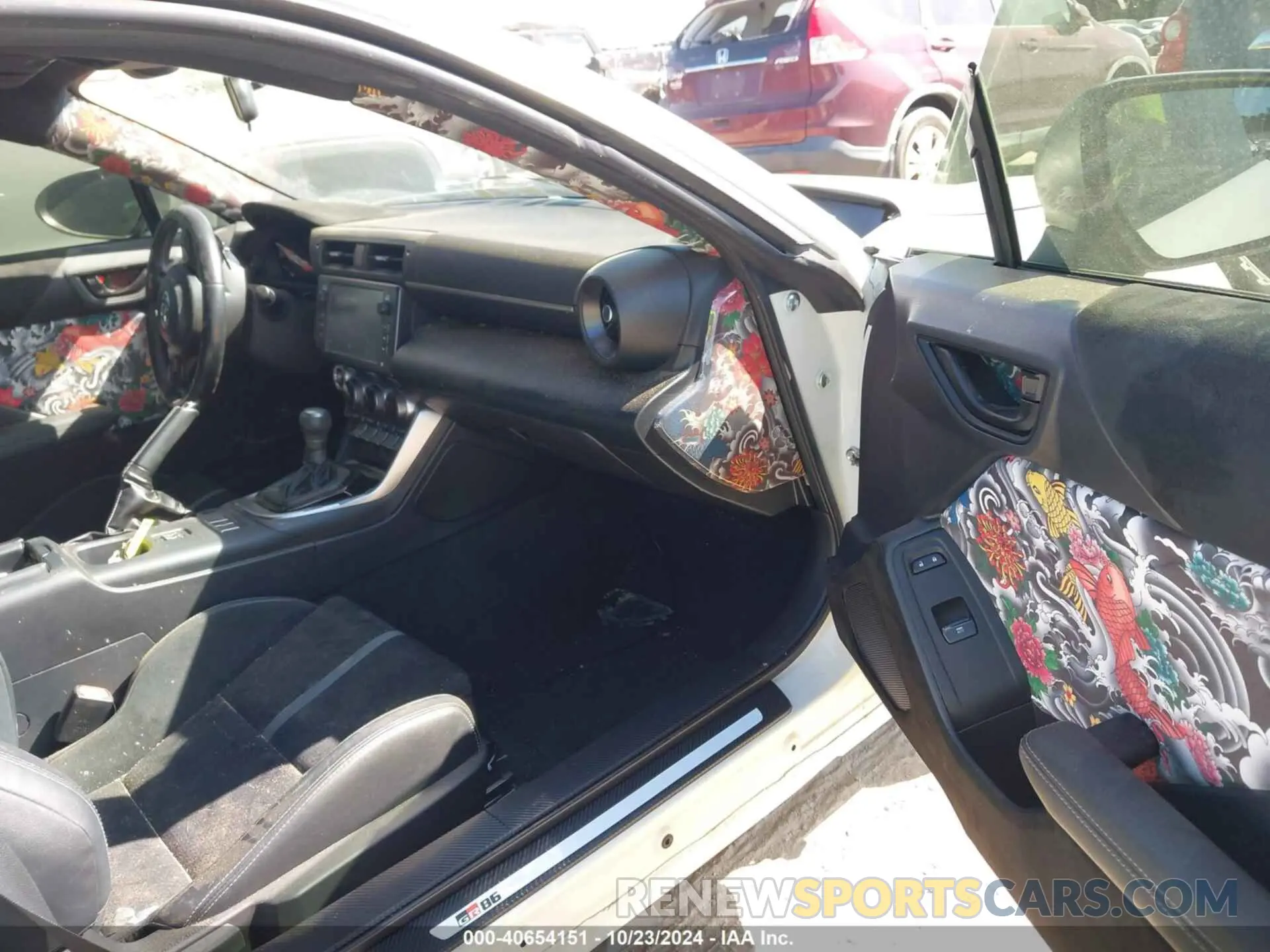 5 fotografías del automóvil dañado JF1ZNBF18N8754623 TOYOTA GR86 2022