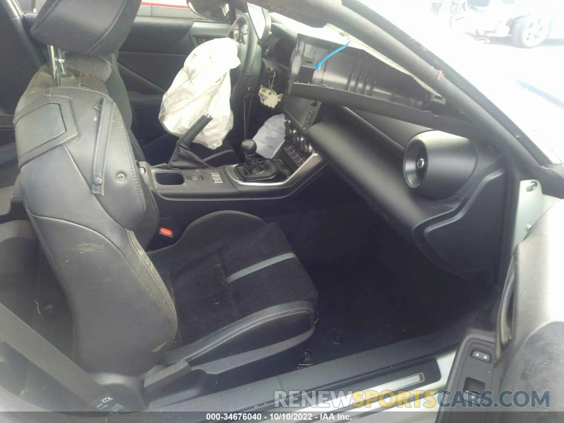5 fotografías del automóvil dañado JF1ZNBF18N8754895 TOYOTA GR86 2022