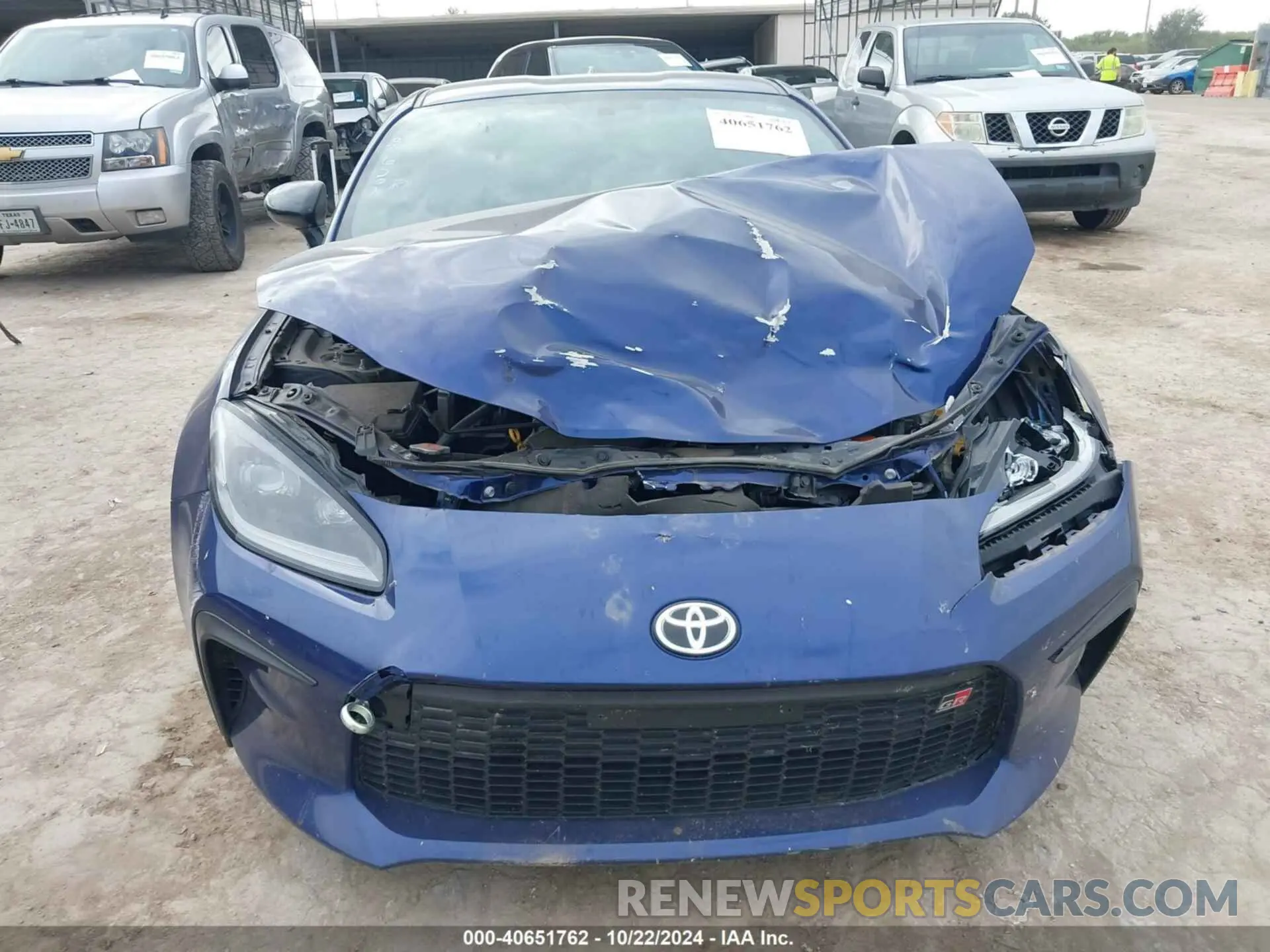 12 fotografías del automóvil dañado JF1ZNBF1XN8753697 TOYOTA GR86 2022