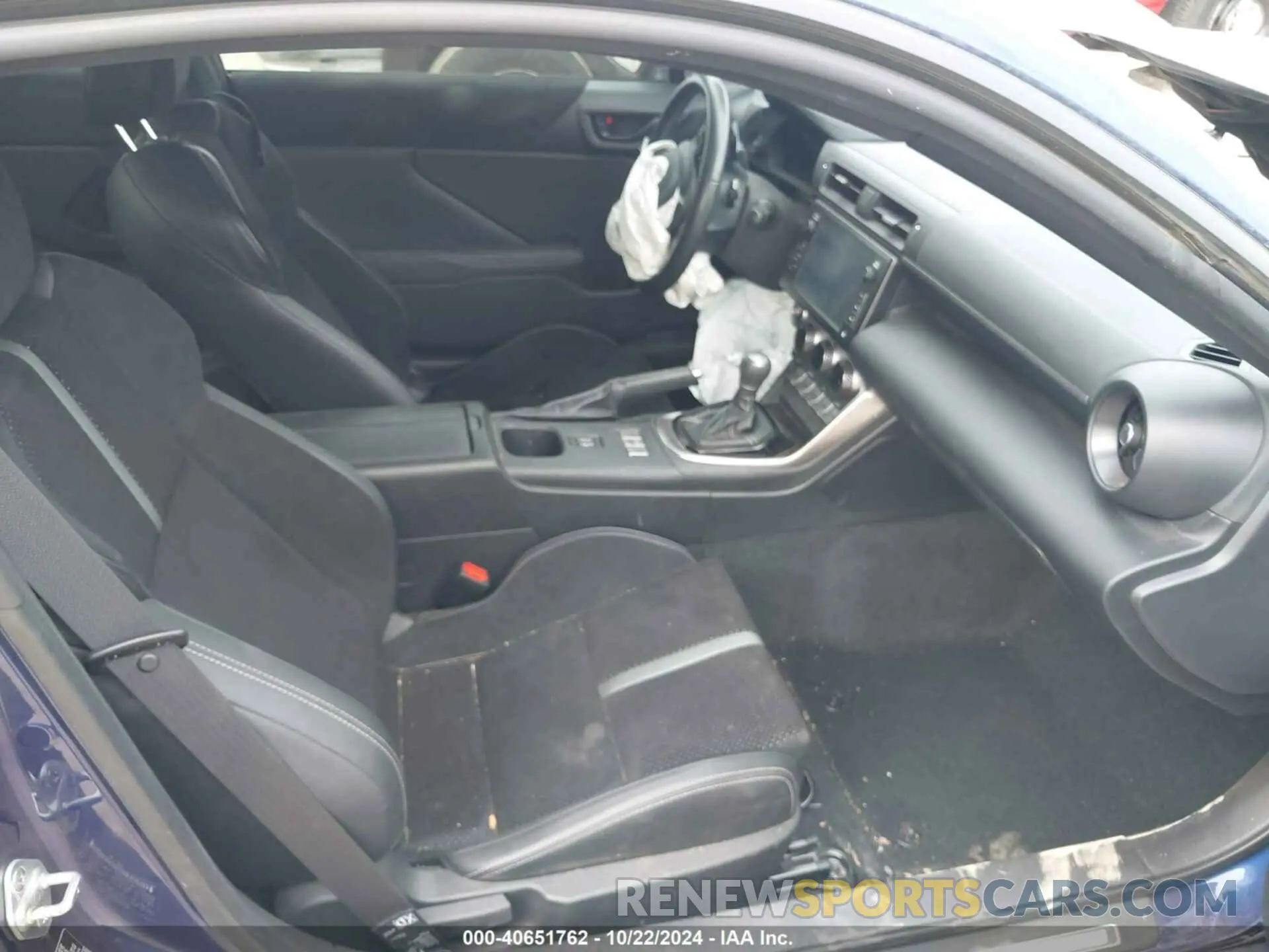 5 fotografías del automóvil dañado JF1ZNBF1XN8753697 TOYOTA GR86 2022