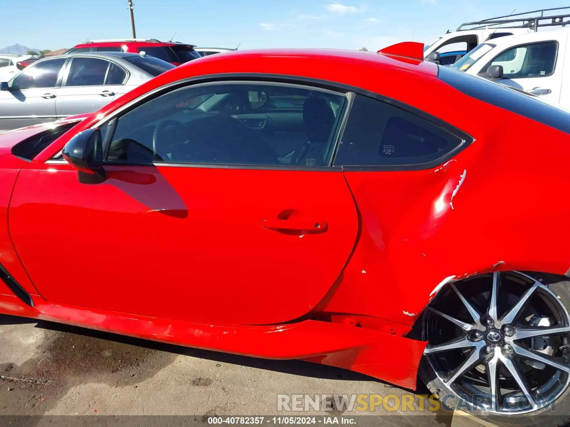 14 fotografías del automóvil dañado JF1ZNBB17P9759301 TOYOTA GR86 2023