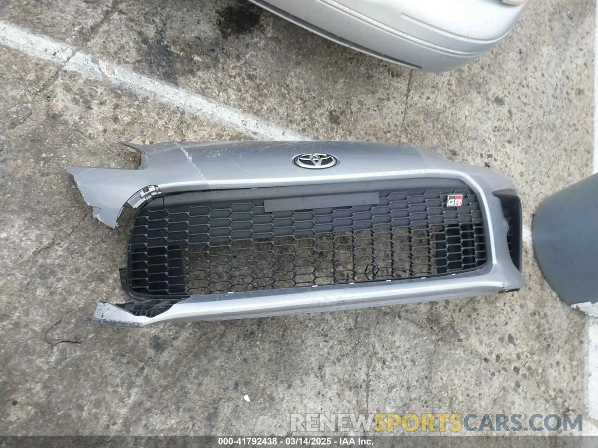 12 fotografías del automóvil dañado JF1ZNBB17P9765549 TOYOTA GR86 2023